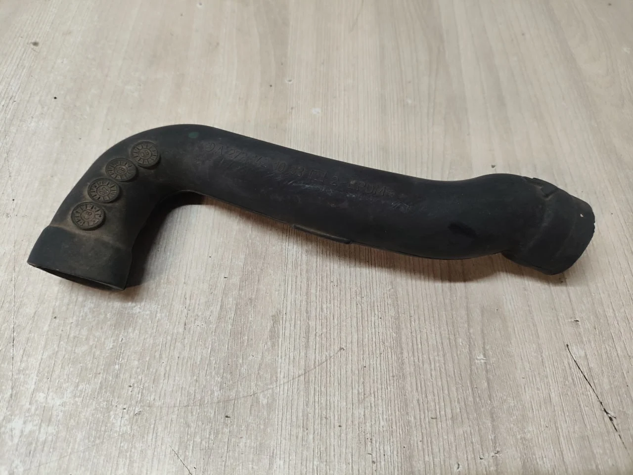 [Б/У] Патрубок воздушного фильтра от возд насоса Mercedes [Код: 00307291 ]