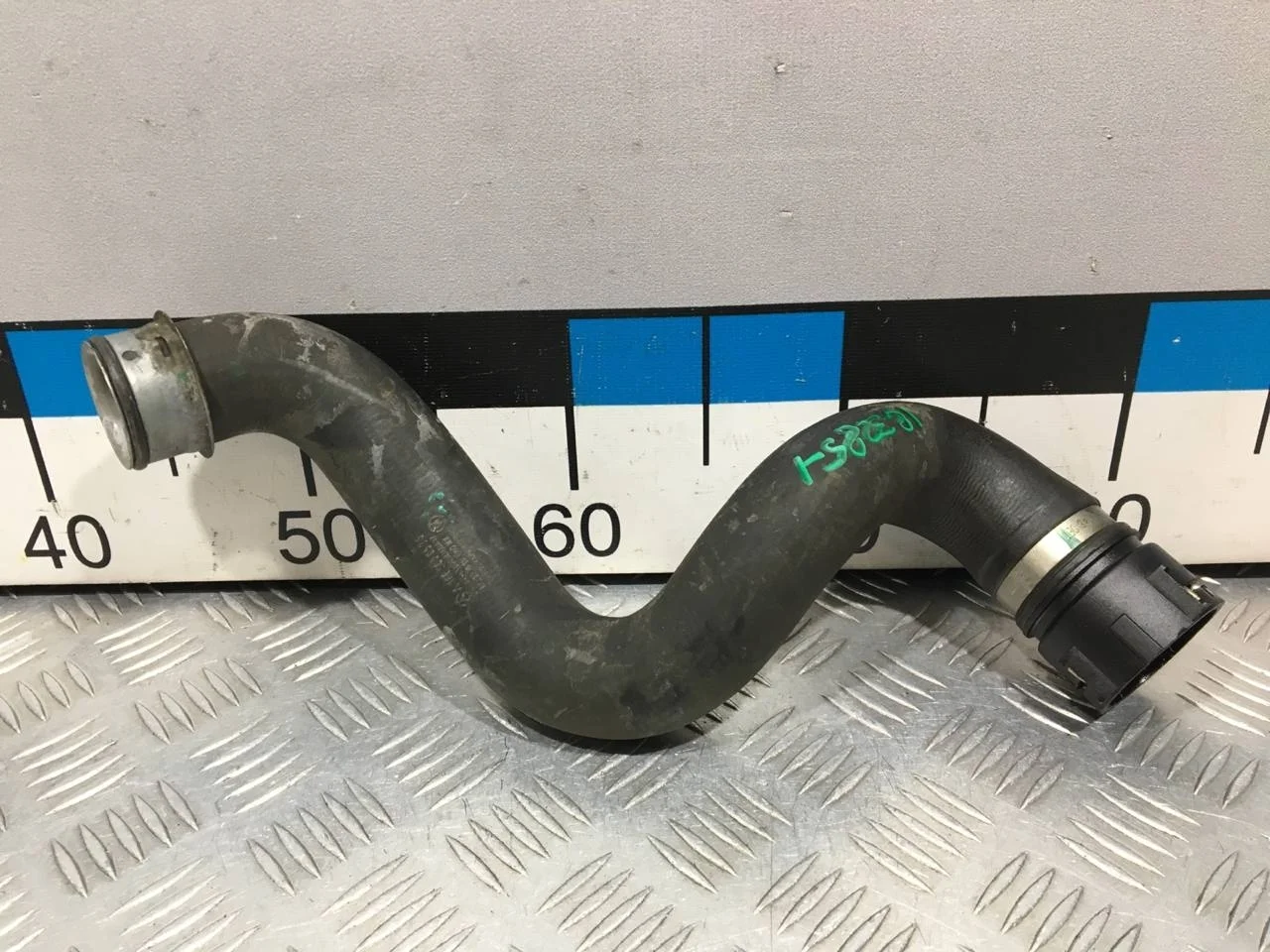 [Б/У] Патрубок радиатора правый нижний W166 [Код: 00656113 ]