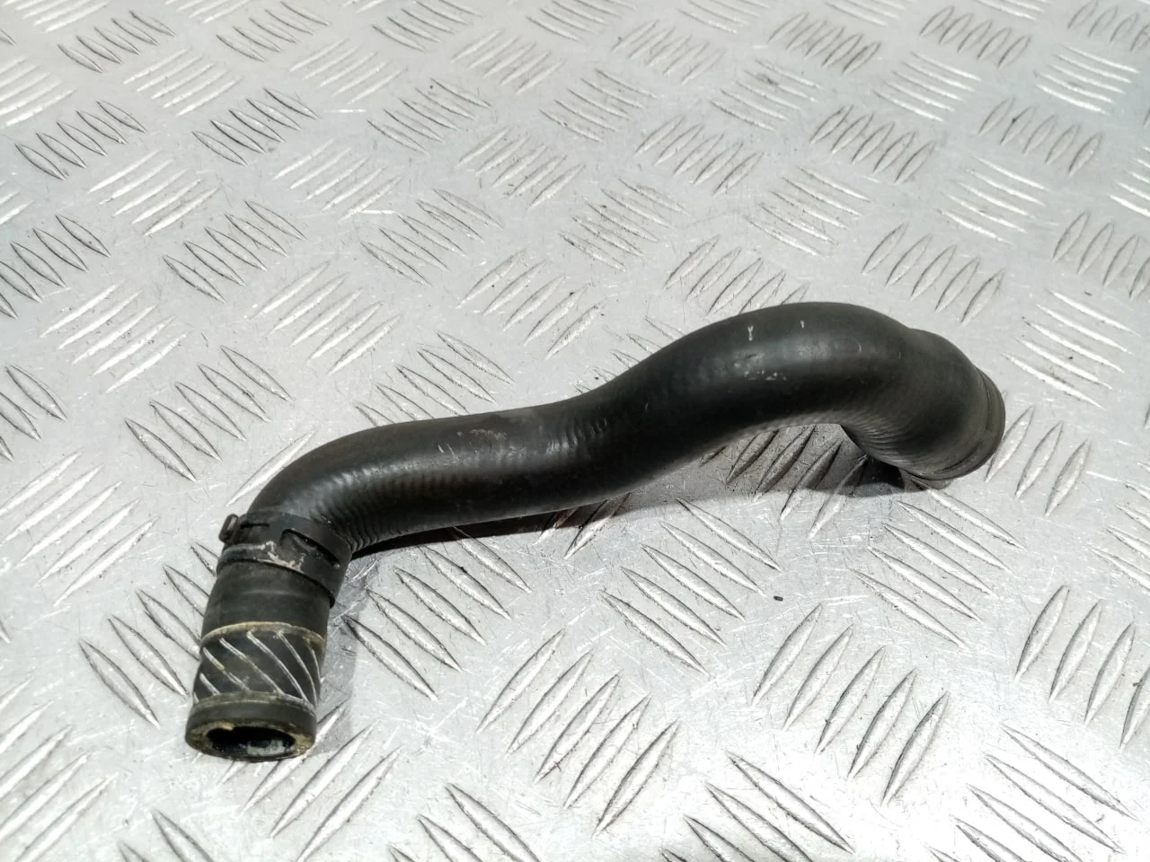 [Б/У] Патрубок системы охлаждения om. 271 [Код: 00638246 ]