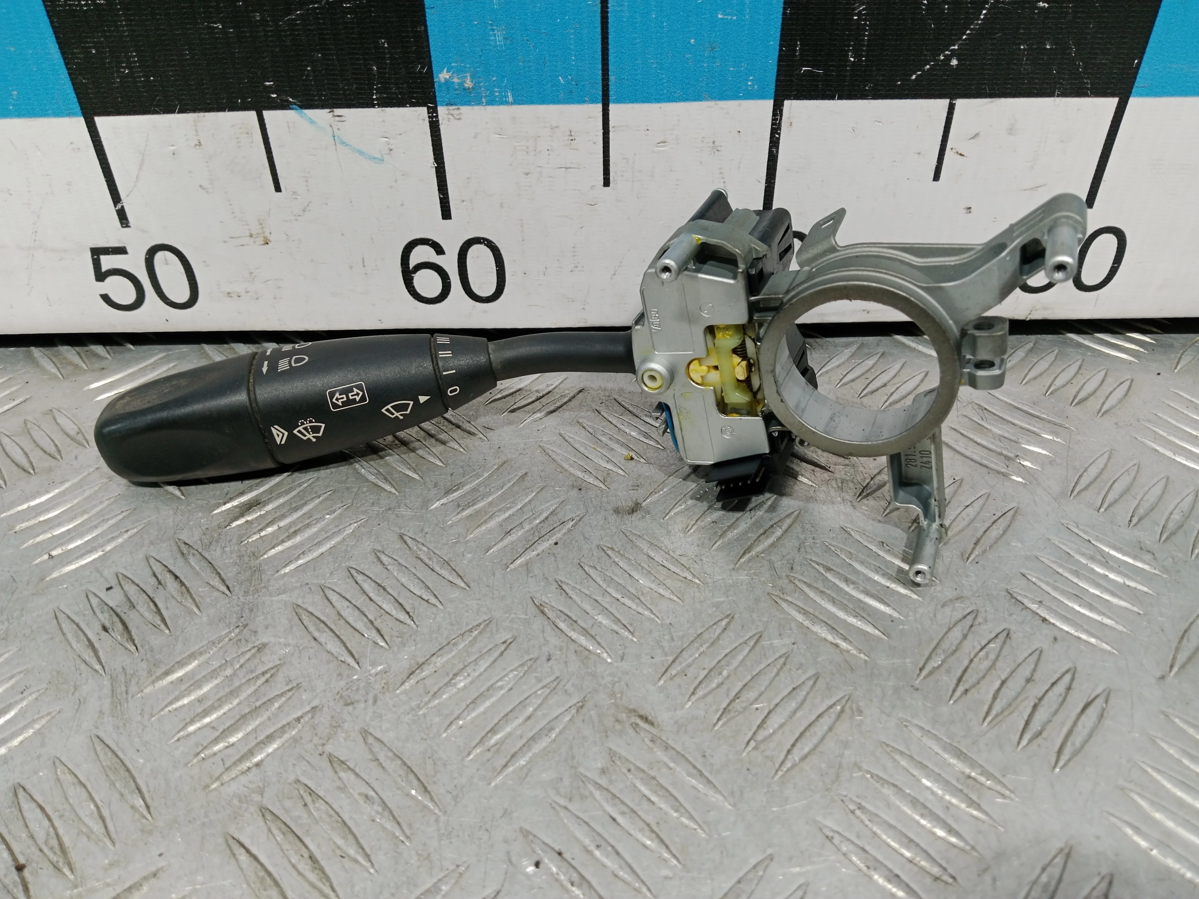 [Б/У] Переключатель поворотов [Код: 00439628 ]