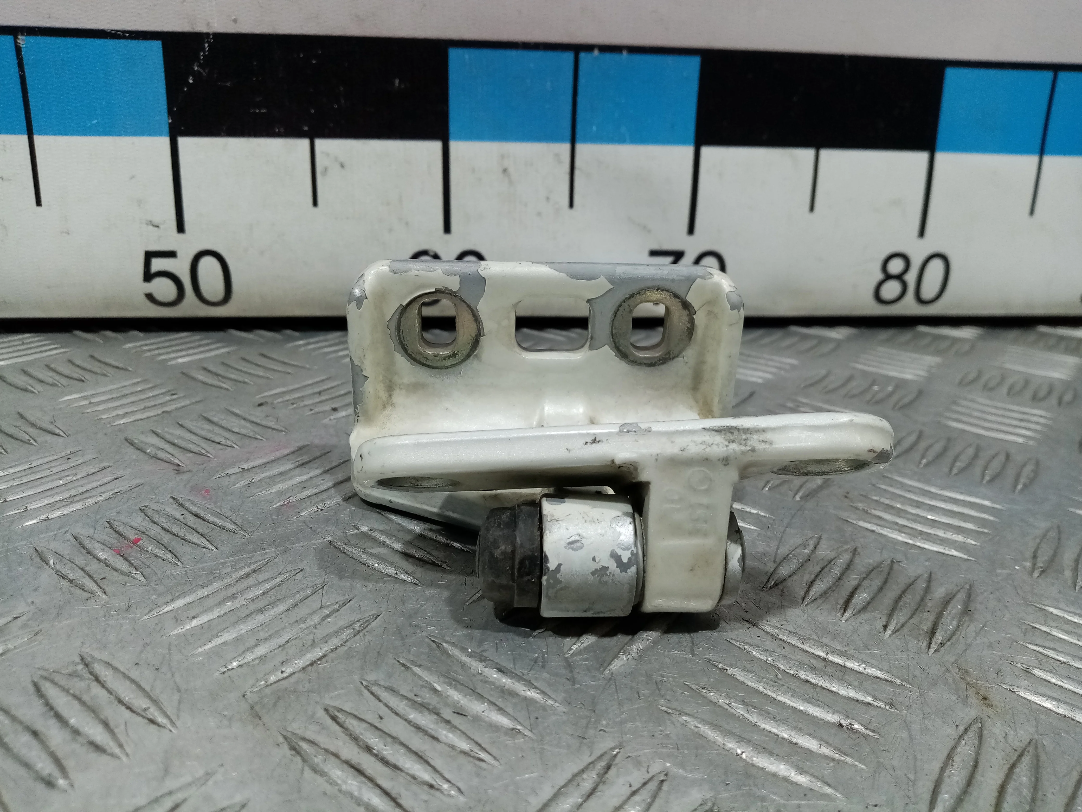 [Б/У] Петля двери задней левой верхняя W219 [Код: 00384583 ]