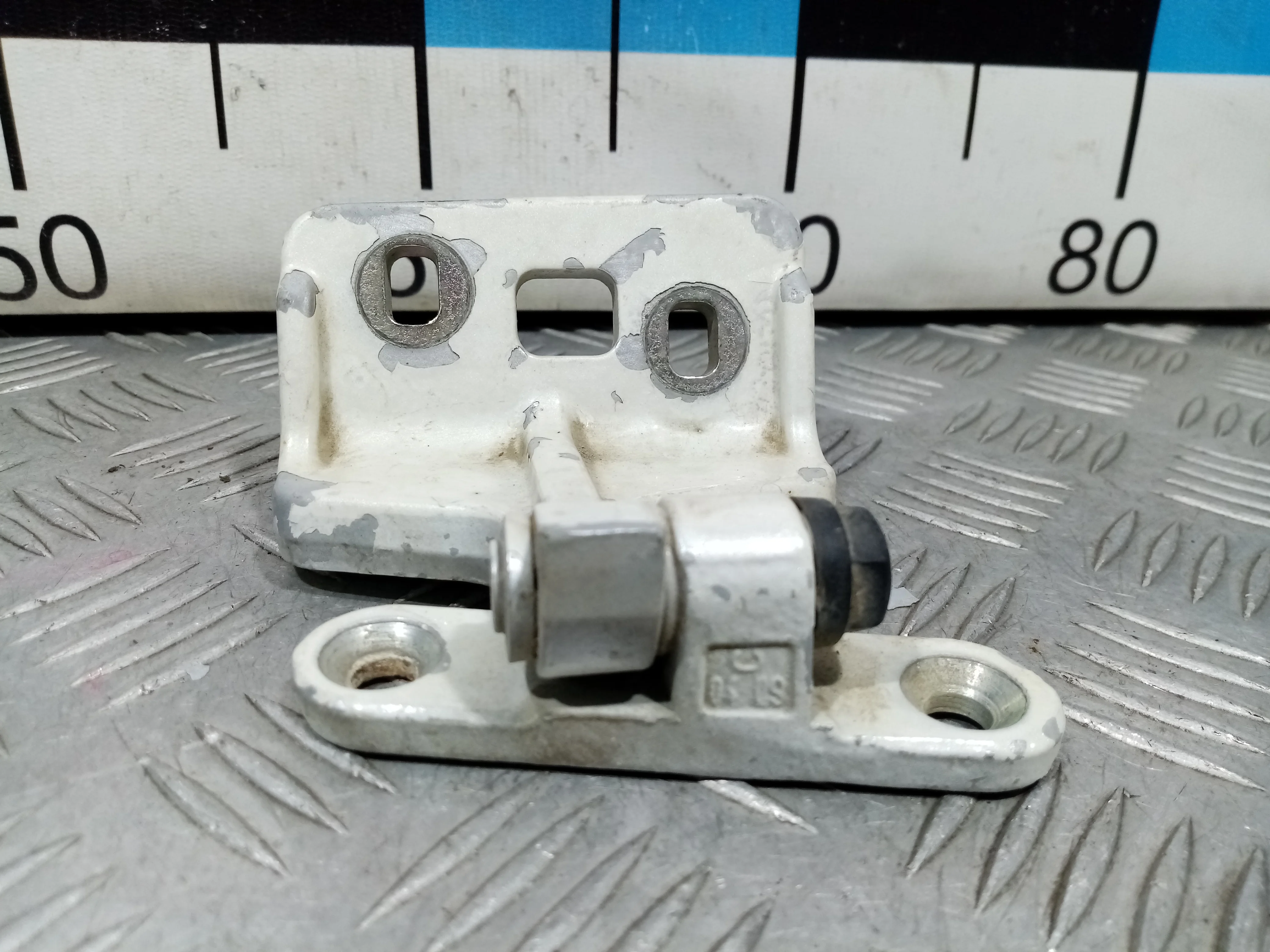 [Б/У] Петля двери задней левой нижняя W219 [Код: 00384585 ]