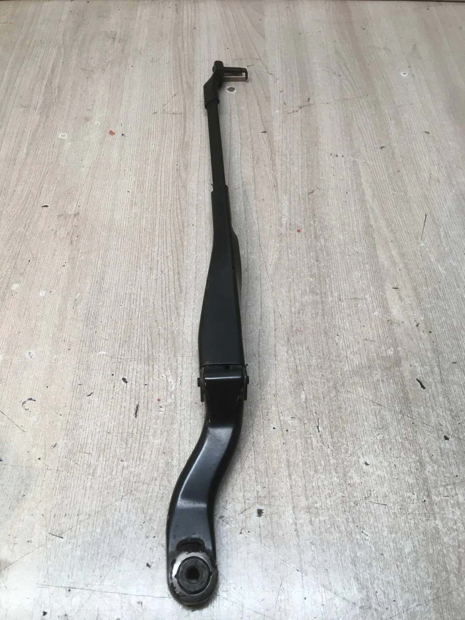 [Б/У] Поводок стеклоочистителя передний левый W211 [Код: 00571867 ]