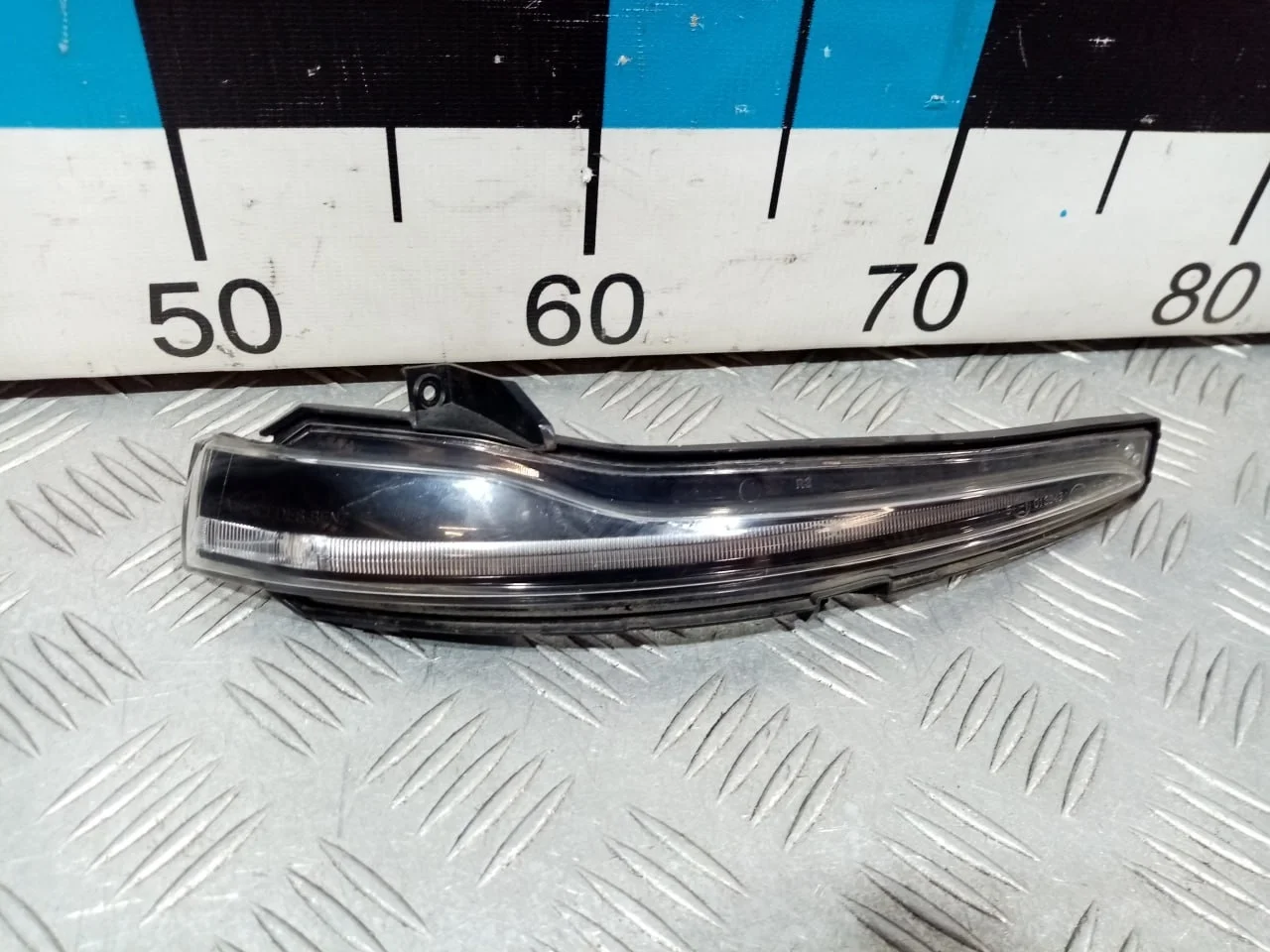 [Б/У] Повторитель в зеркало правый [Код: 00654436 ]