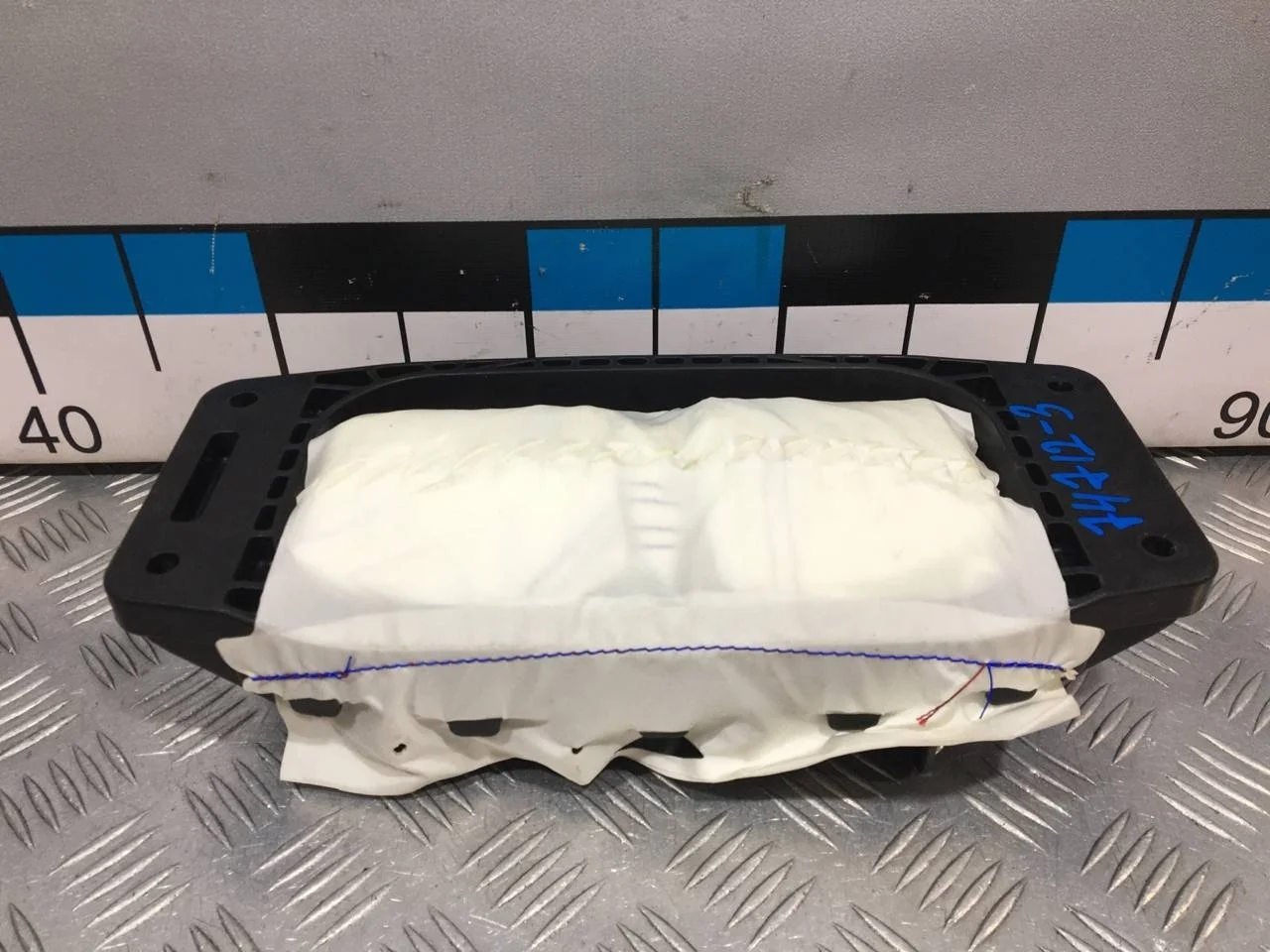 [Б/У] Подушка безопасности пассажирская в торпедо [Код: 00637757 ]
