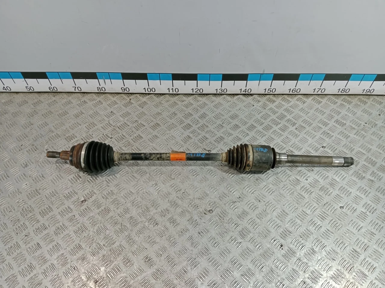 [Б/У] Полуось передняя правая Mercedes [Код: 00686691 ]