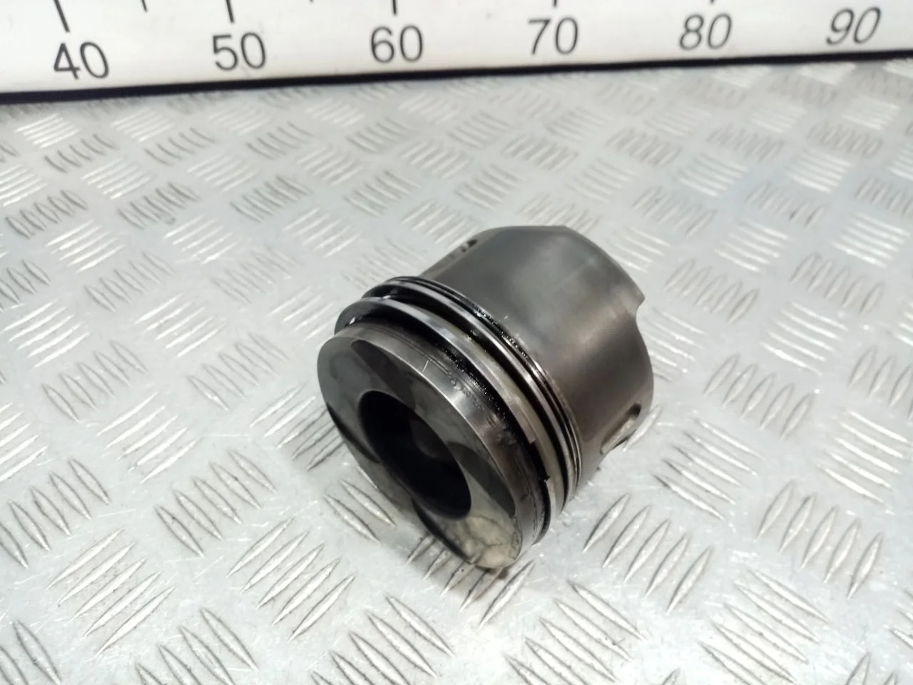 [Б/У] Поршень [Код: 00637137 ]