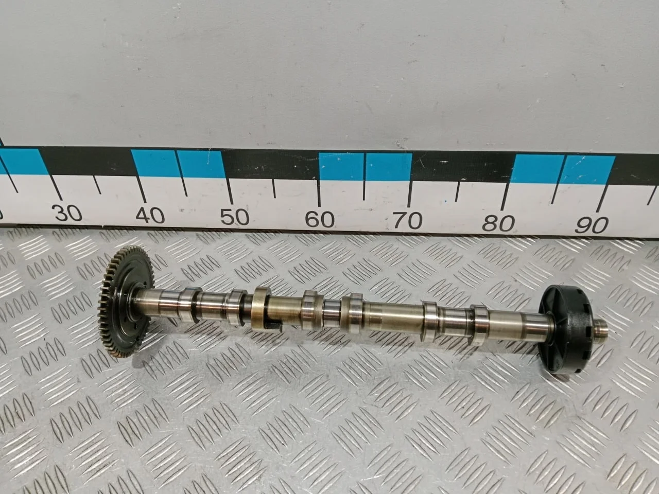 [Б/У] Распредвал впускной правый om.642 [Код: 00648104 ]