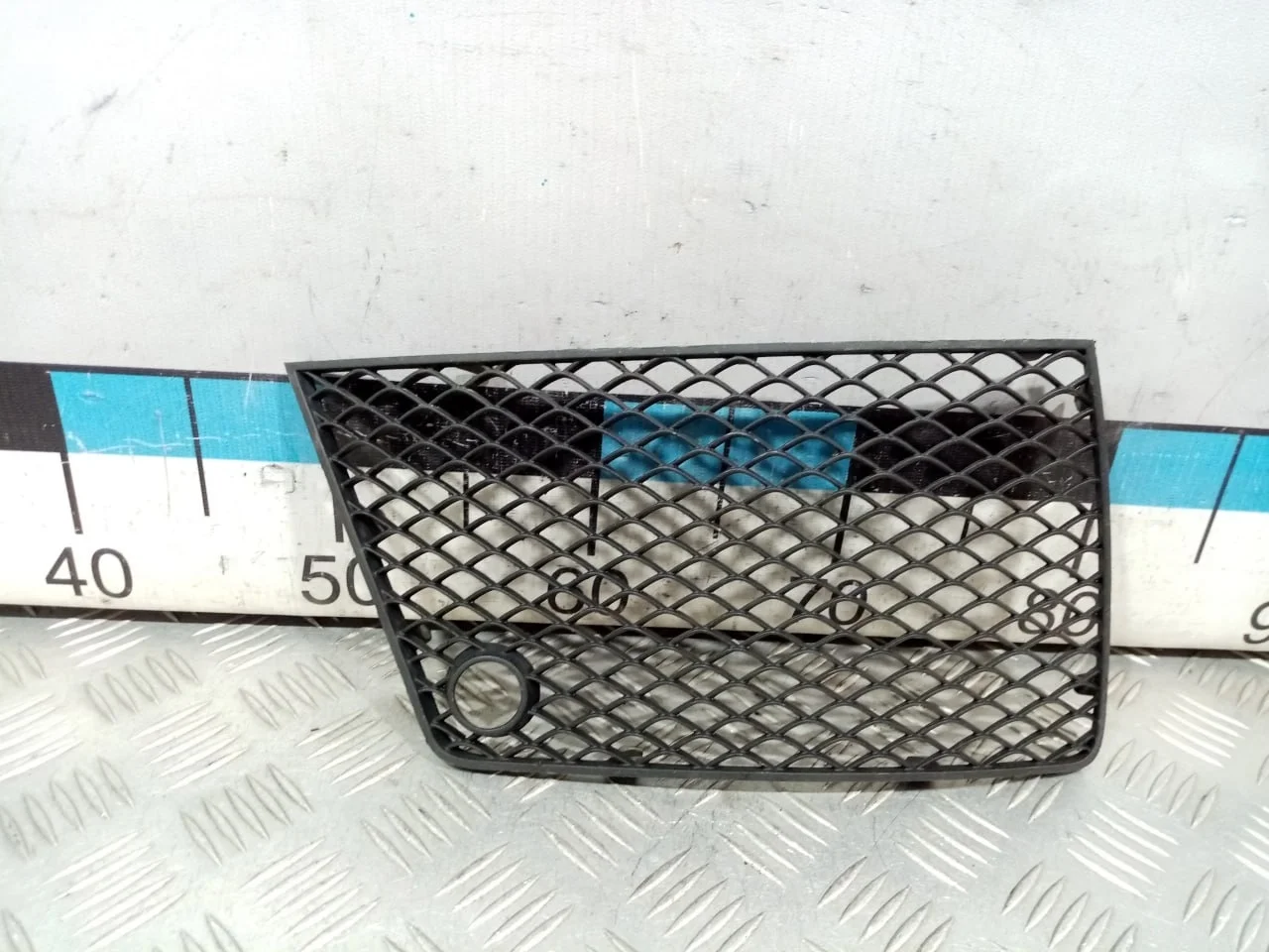 [Б/У] Решетка переднего бампера левая AMG [Код: 00610658 ]