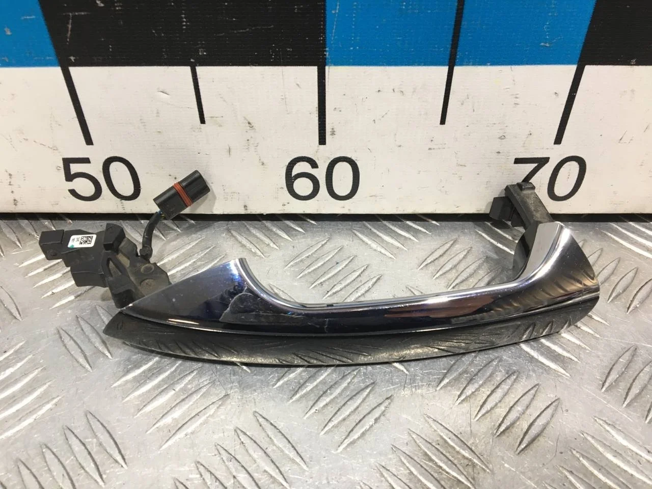 [Б/У] Ручка двери наружная левая перед.=задн. [Код: 00657764 ]