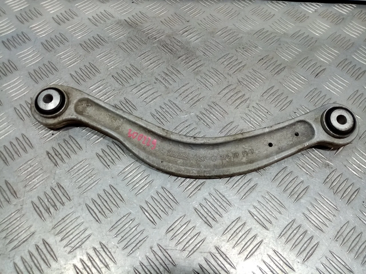 [Б/У] Рычаг задний верхний левый задний [Код: 00607810 ]