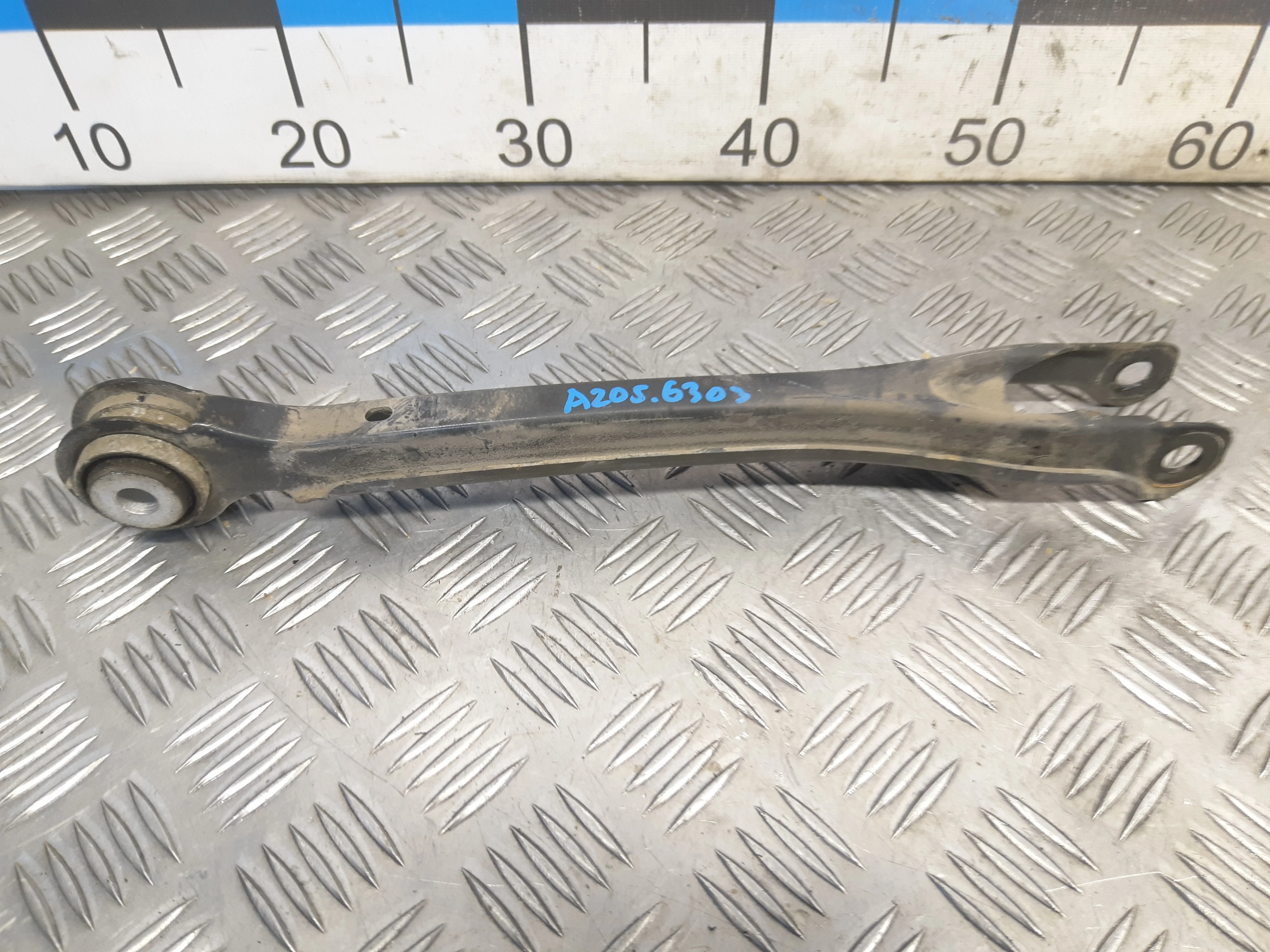 [Б/У] Рычаг задний нижний [Код: 00337002 ]