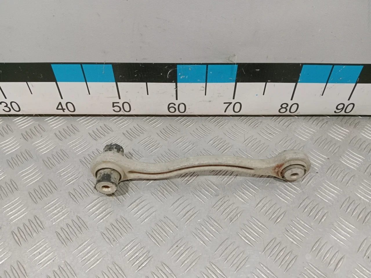 [Б/У] Рычаг задний нижний правый передний [Код: 00674006 ]