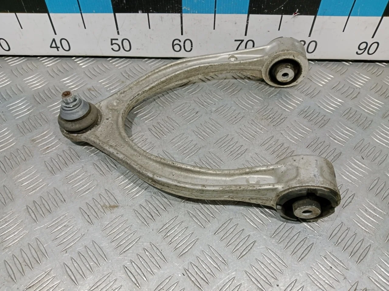 [Б/У] Рычаг передний верхний правый [Код: 00533487 ]