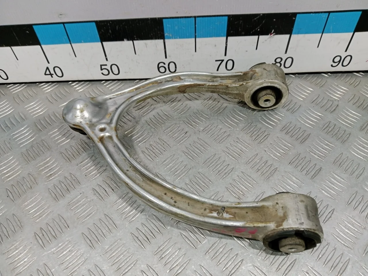 [Б/У] Рычаг передний верхний правый [Код: 00533717 ]