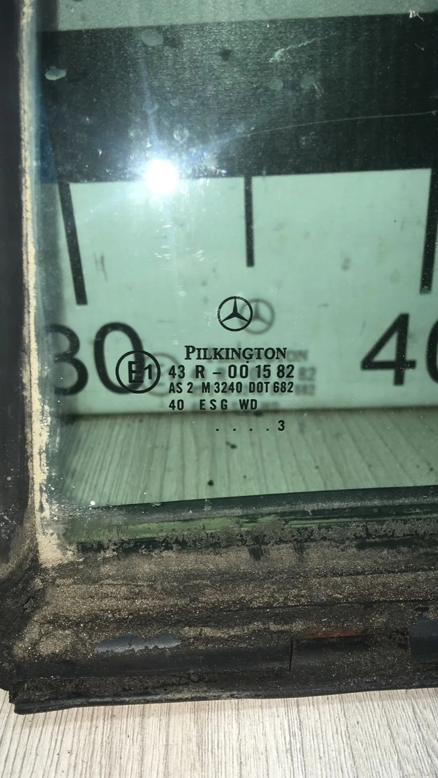 [Б/У] Стекло двери задней левой MB W203 [Код: 00362267 ]