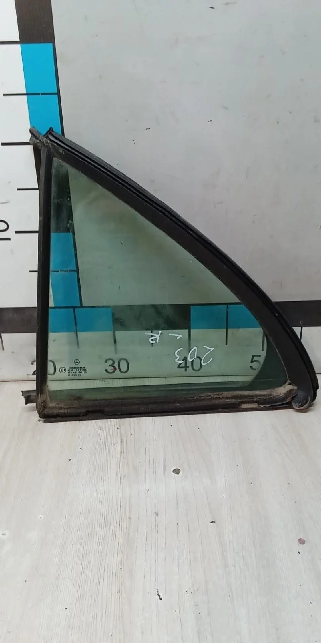 [Б/У] Стекло двери задней левой MB W203 [Код: 00639514 ]