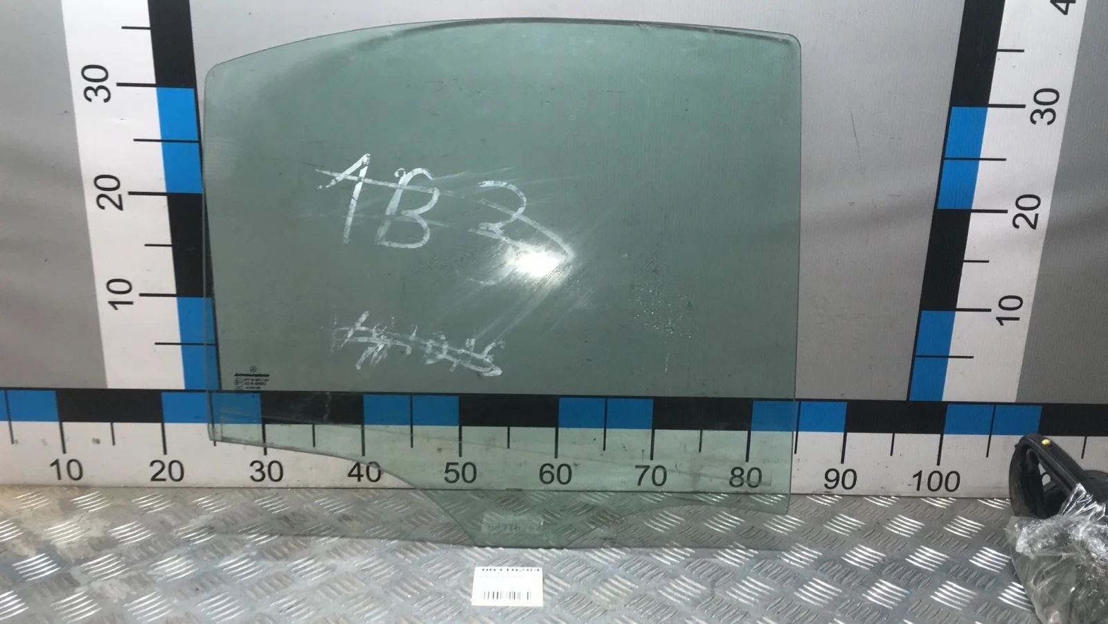 [Б/У] Стекло двери задней правой седан MB W203 [Код: 00315662 ]