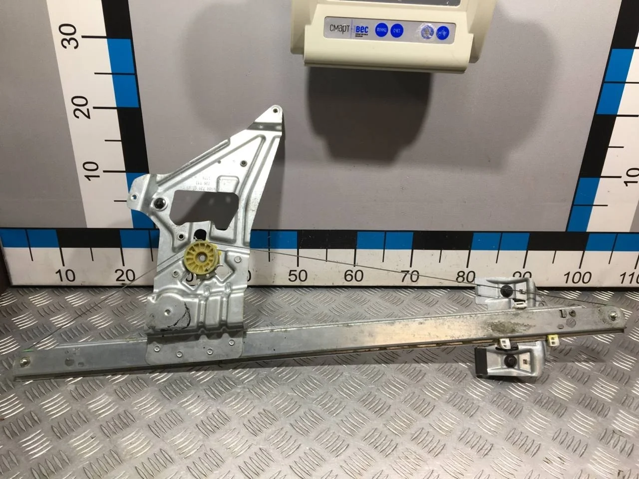 [Б/У] Стеклоподъемник двери передней левой [Код: 00671491 ]