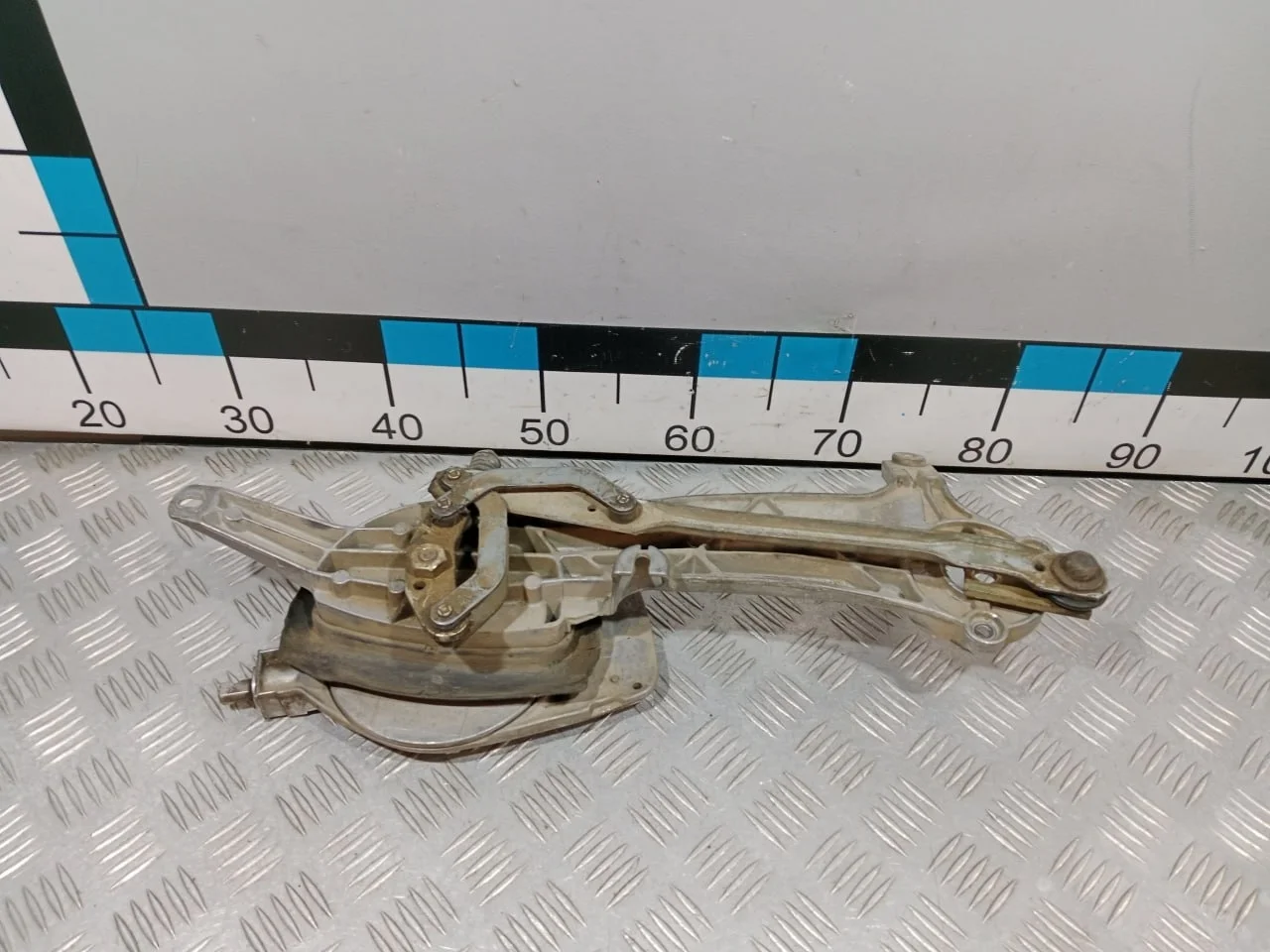 [Б/У] Трапеция стеклоочистителя Mercedes W210 [Код: 00676380 ]