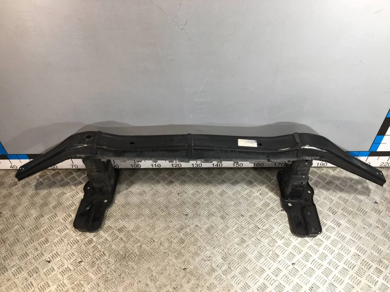 [Б/У] Усилитель переднего бампера Mercedes [Код: 00656349 ]