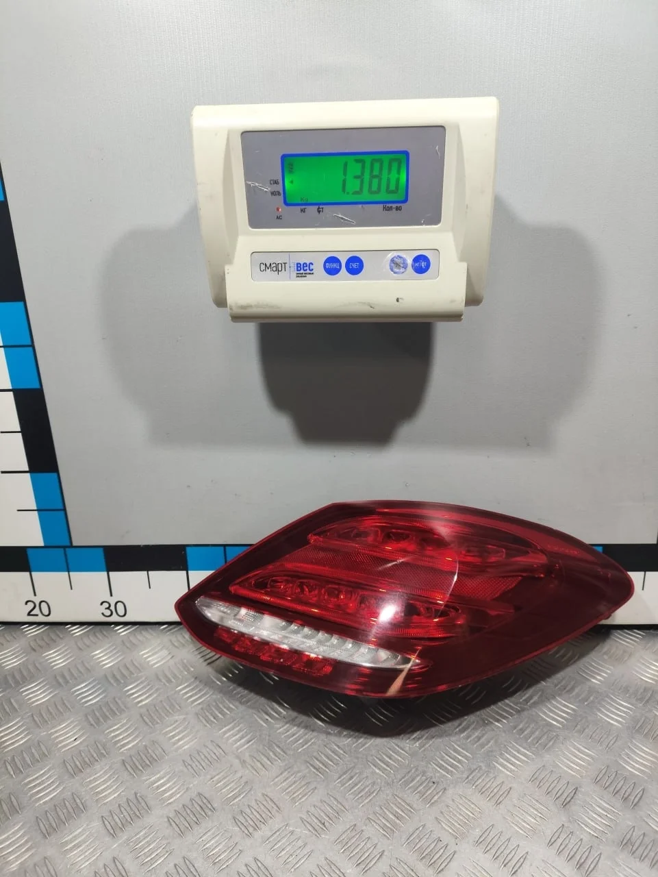 [Б/У] Фонарь задний правый Mercedes W205 [Код: 00662641 ]