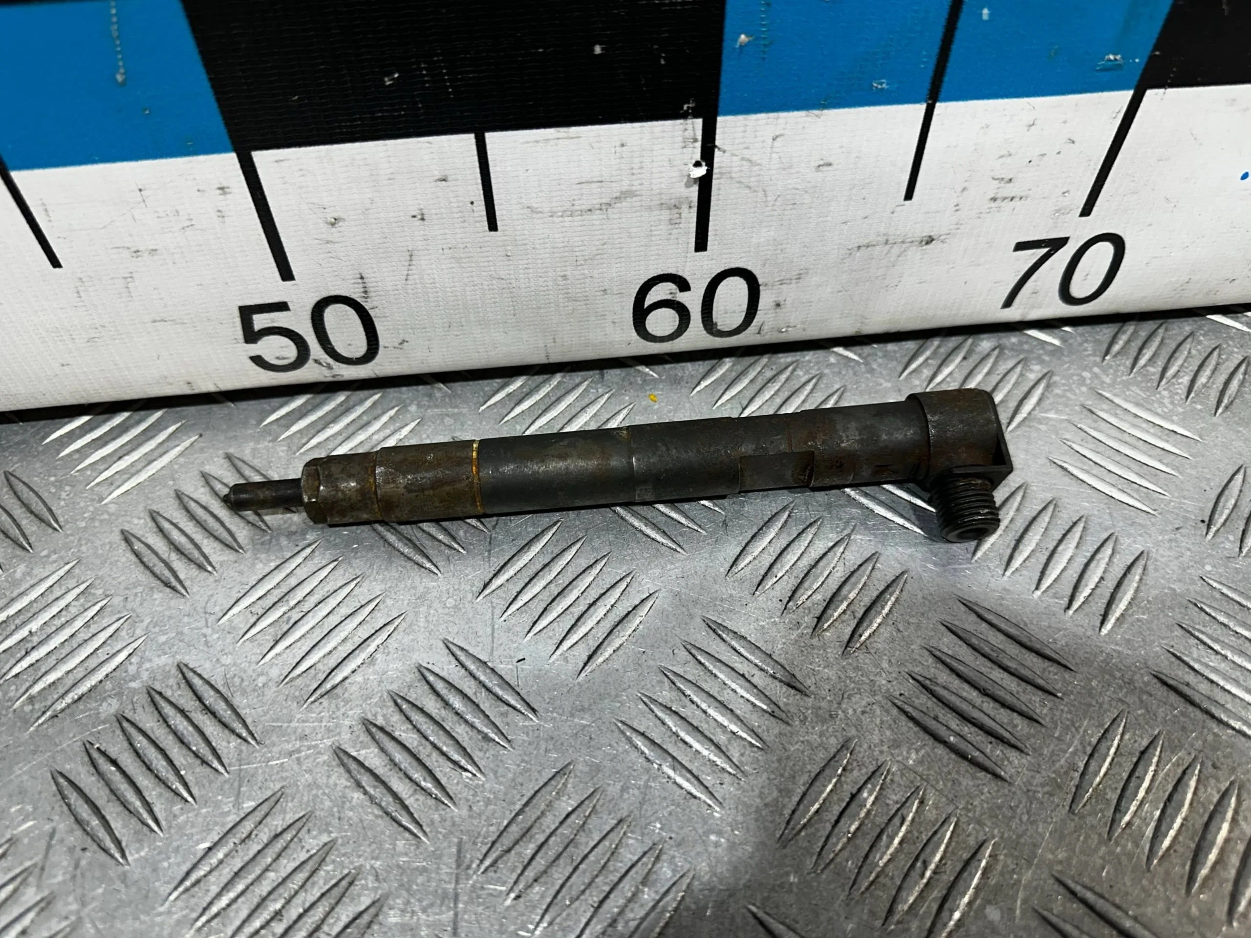 [Б/У] Форсунка топливная - (Состояние: Под ремонт) [Под ремонт] [Код: 00654559 ]