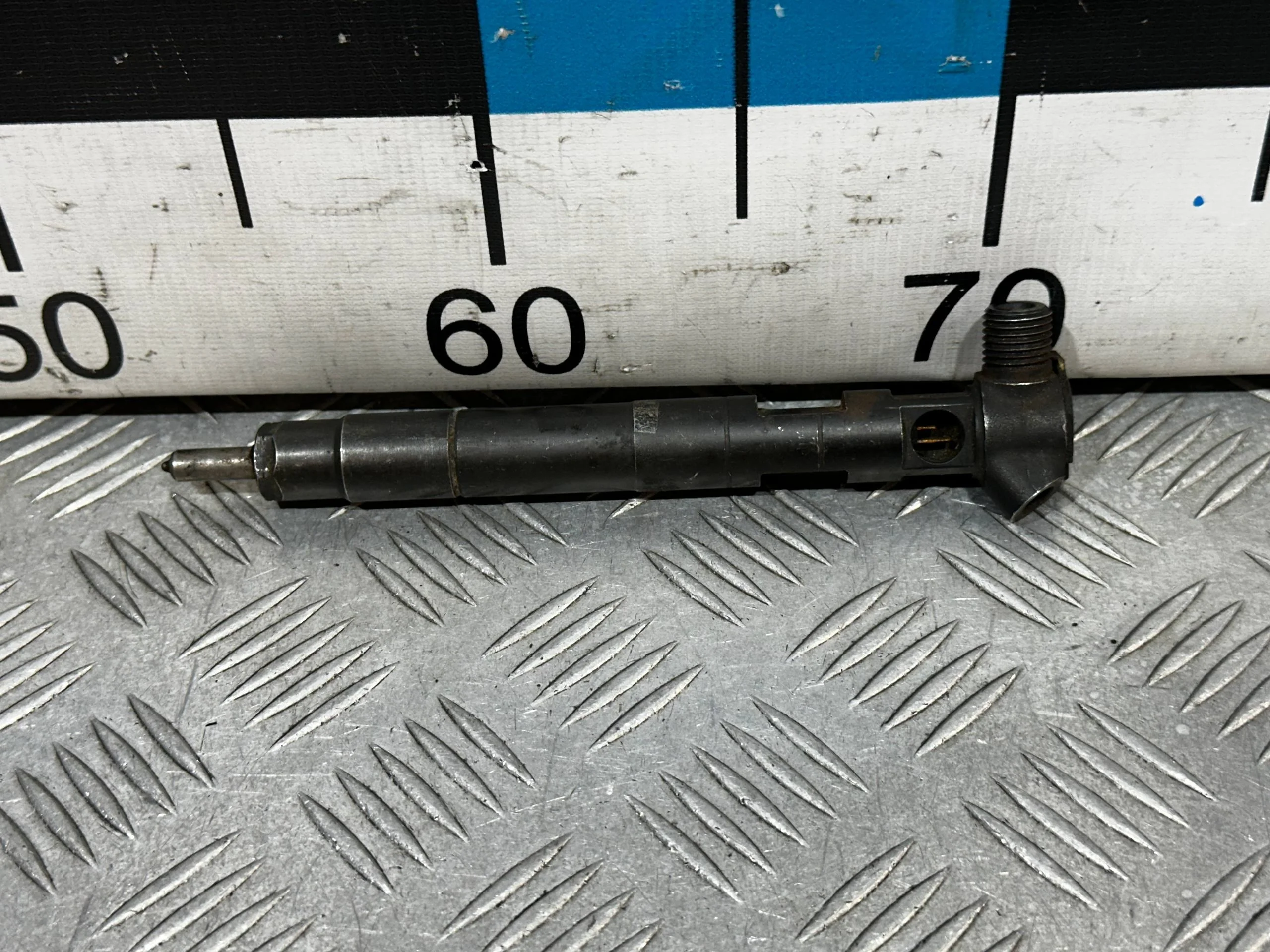 [Б/У] Форсунка топливная - (Состояние: Под ремонт) [Под ремонт] [Код: 00654560 ]