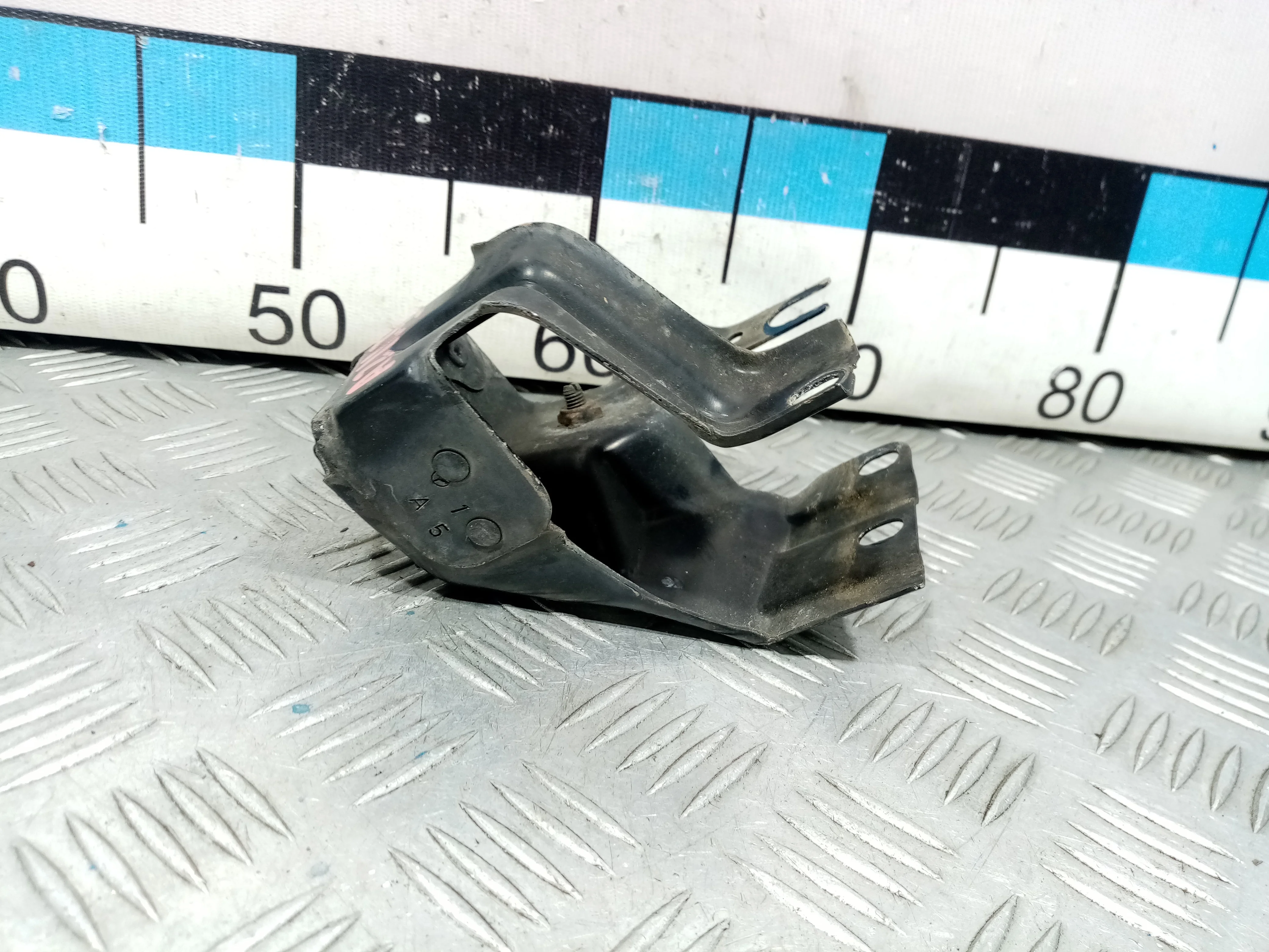 [Б/У] Элемент передней панели левый W211 [Код: 00398579 ]