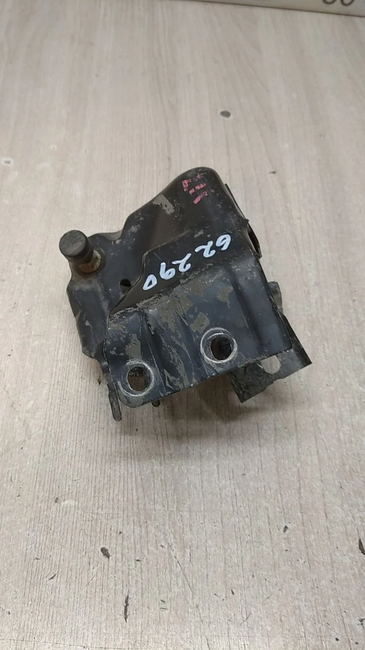 [Б/У] Элемент передней панели левый W211 [Код: 00681041 ]