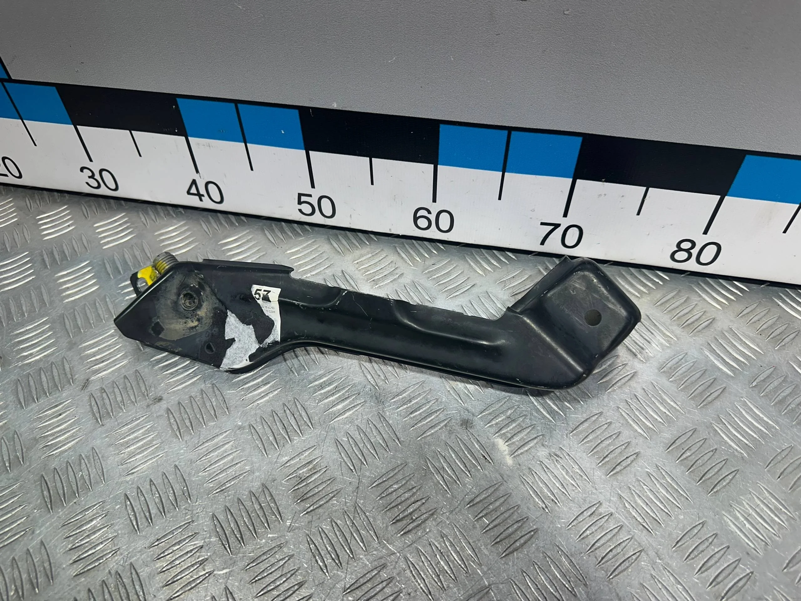 [ЧАСТЬ Б/У] Кронштейн переднего бампера левый - нет части кронштейна [ХОРОШЕЕ] [Код: 00625678 ]