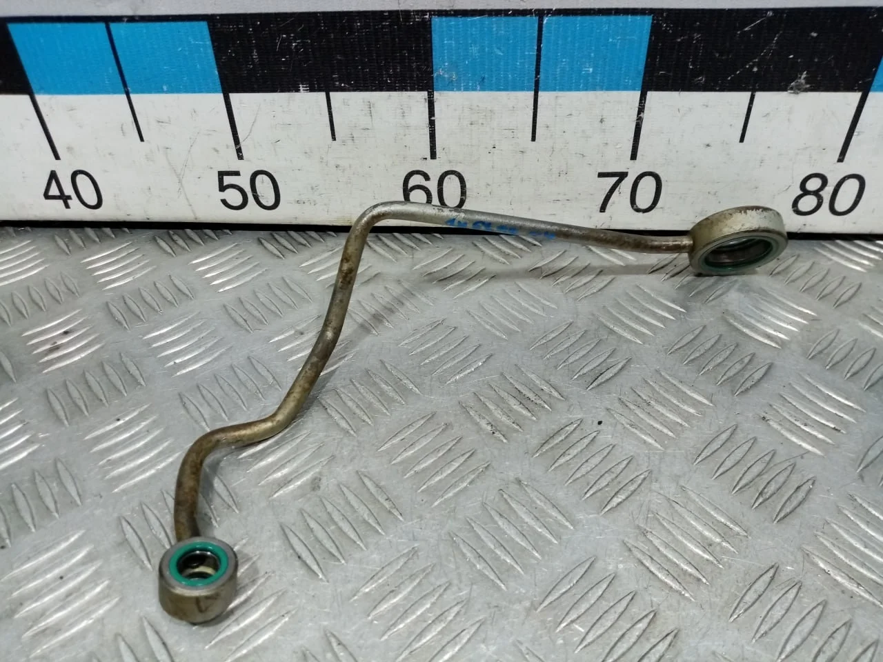 [ЧАСТЬ Б/У] Рейка рулевая Mercedes W211 - Трубка рулевой рейки [Код: 00585216 ]