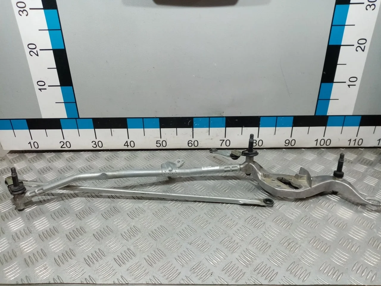 [ЧАСТЬ Б/У] Трапеция стеклоочистителей - Трапеция [Код: 00676383 ]