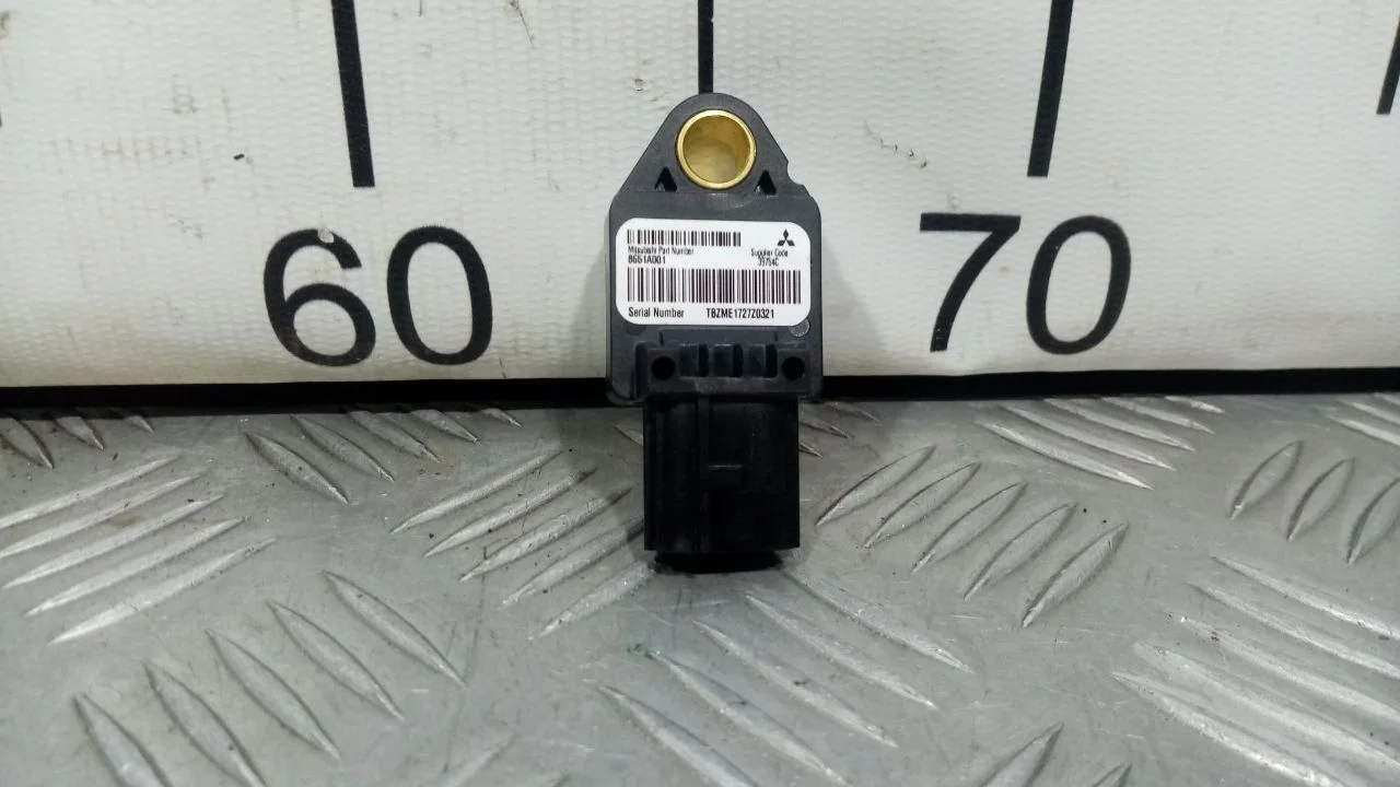 [Б/У] Датчик AIR BAG Mitsubishi [Код: 00377955 ]