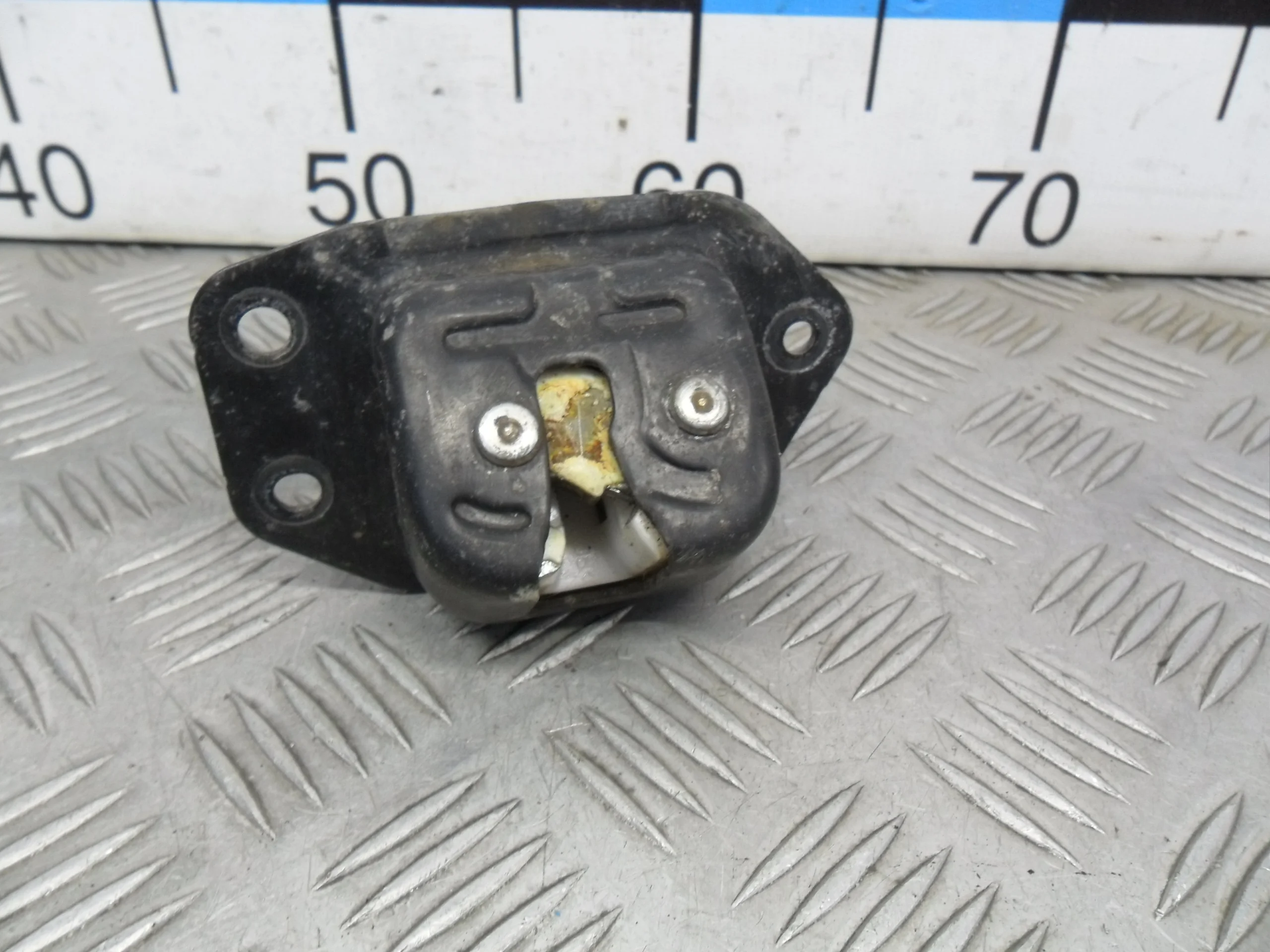 [Б/У] Замок багажника [Код: 00359839]