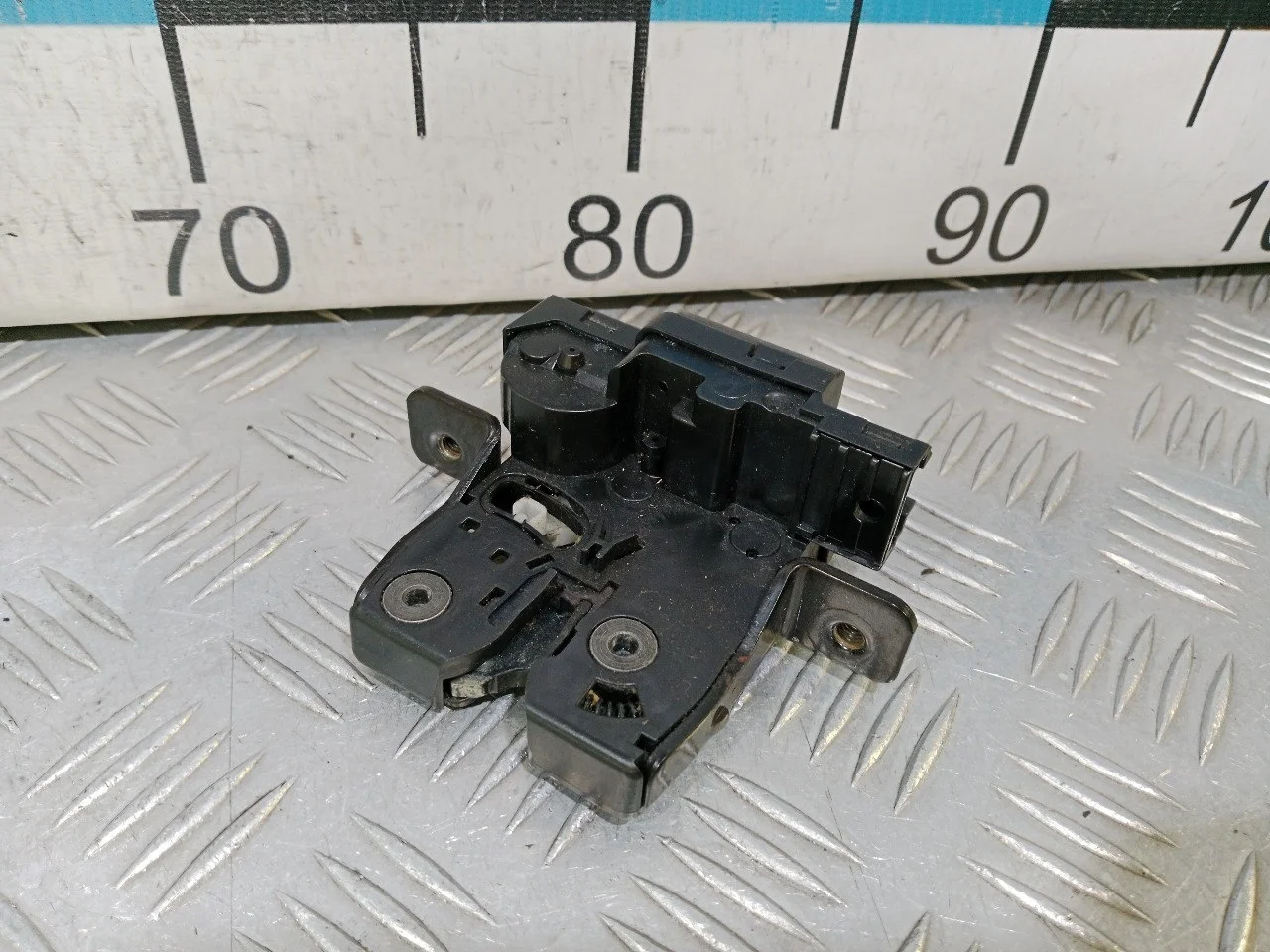 [Б/У] Замок багажника [Код: 00574565]