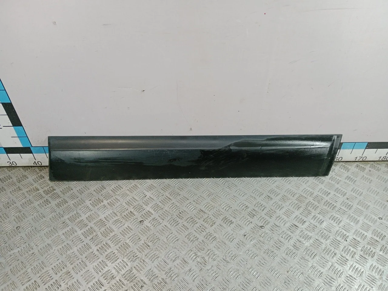 [Б/У] Молдинг передней правой двери Qashqai - Царапины [Незначительные дефекты] [Код: 00575761]