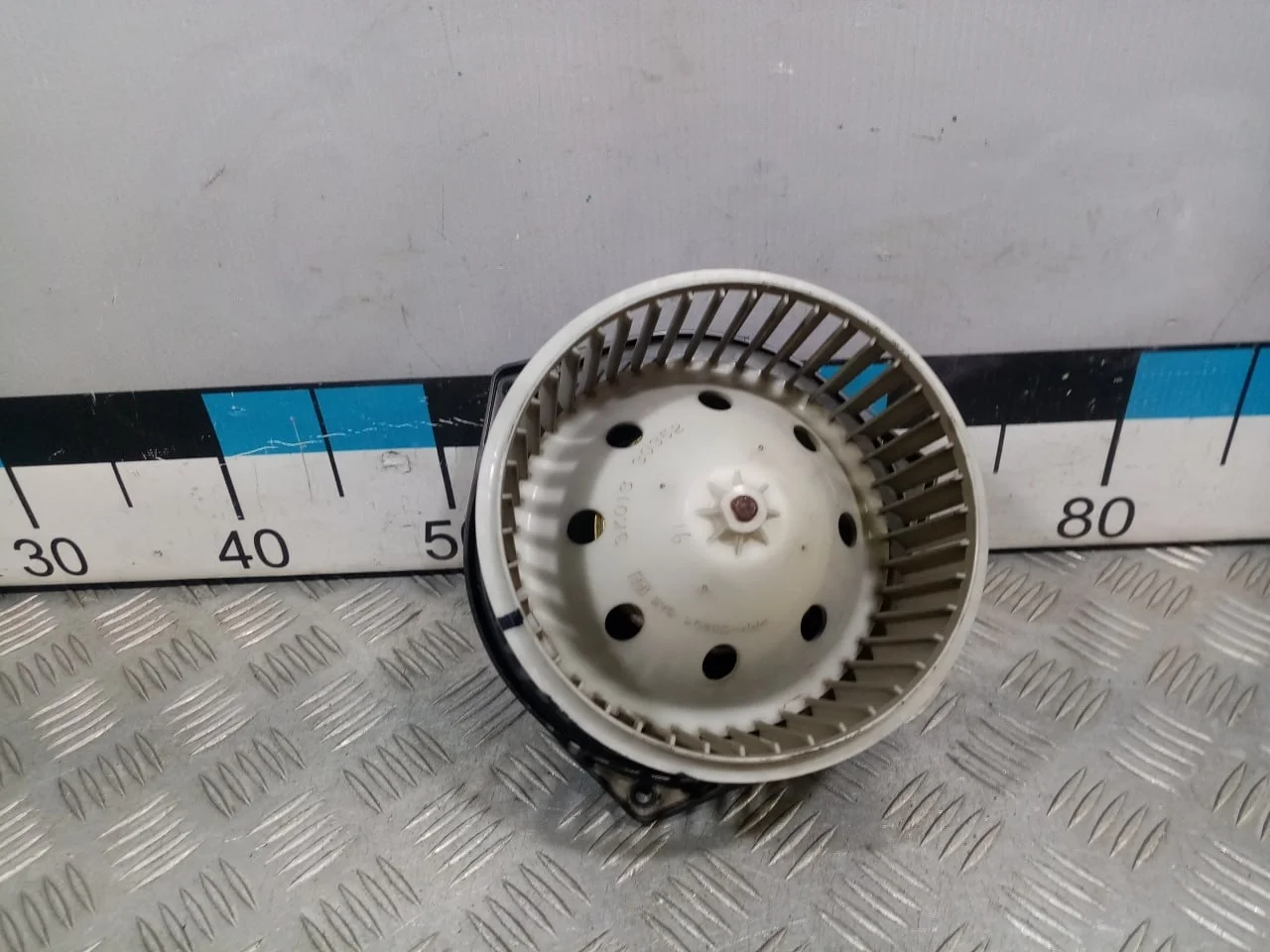 [Б/У] Моторчик отопителя [Код: 00526576]