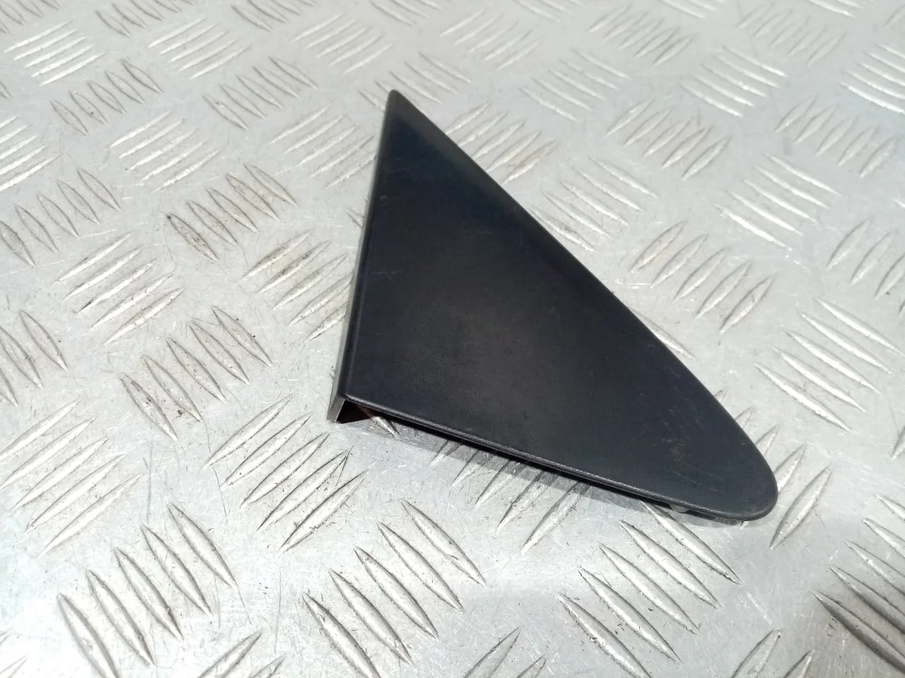 [Б/У] Накладка переднего крыла правого - (Состояние: ХОРОШЕЕ) [ХОРОШЕЕ] [Код: 00676921 ]