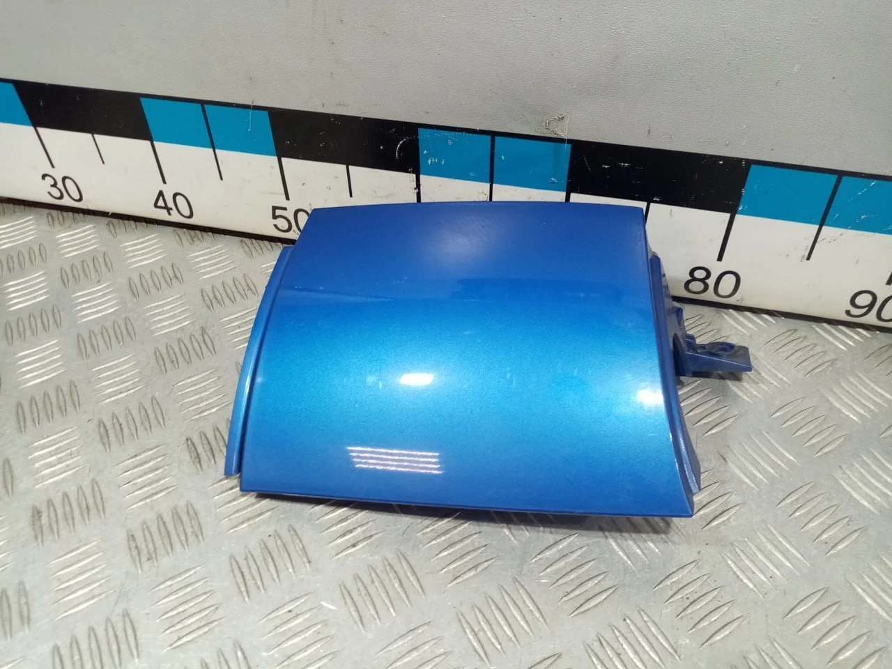 [Б/У] Планка под фонарь правая Note (E11) [Код: 00676874 ]