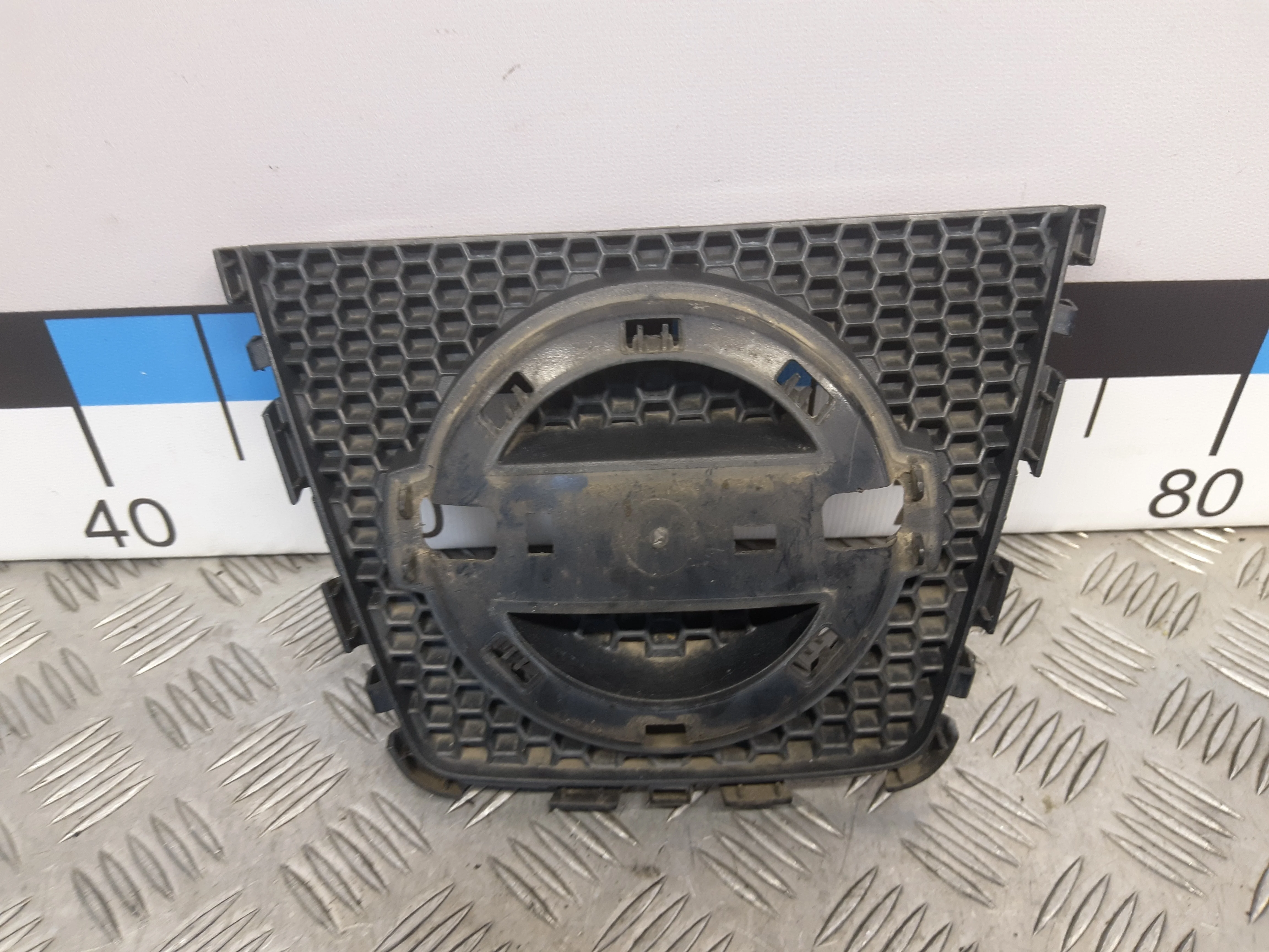 [Б/У] Решетка Радиатора [Код: 00294161]