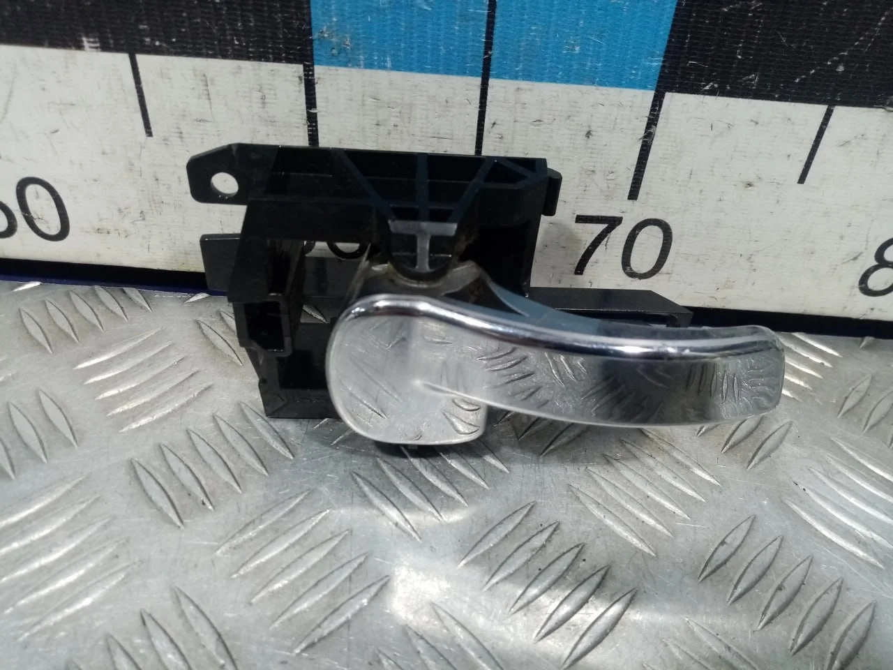 [Б/У] Ручка двери внутренняя правая [Код: 00595270 ]