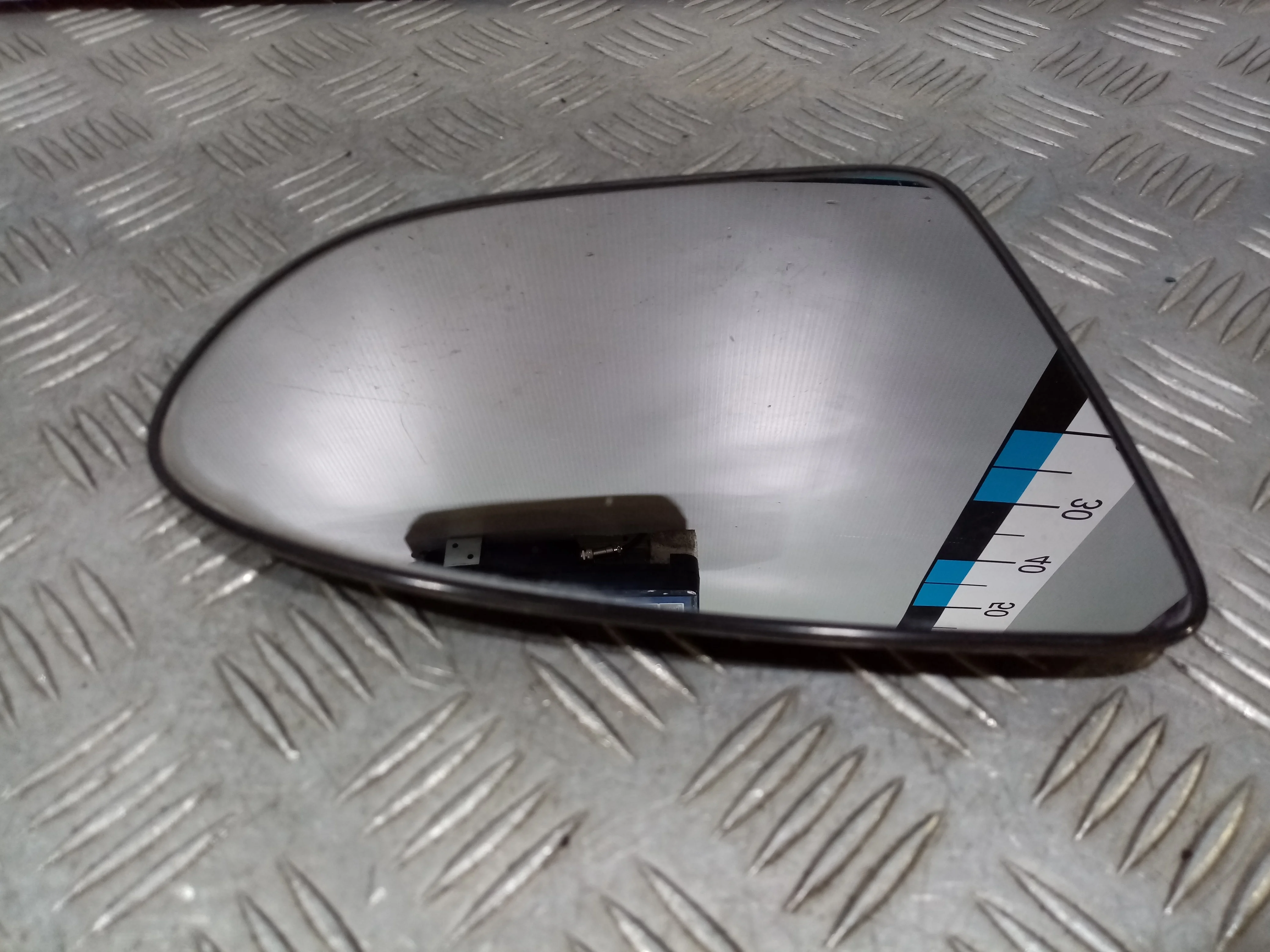 [Б/У] Стекло зеркала электрического правого [Код: 00503030]