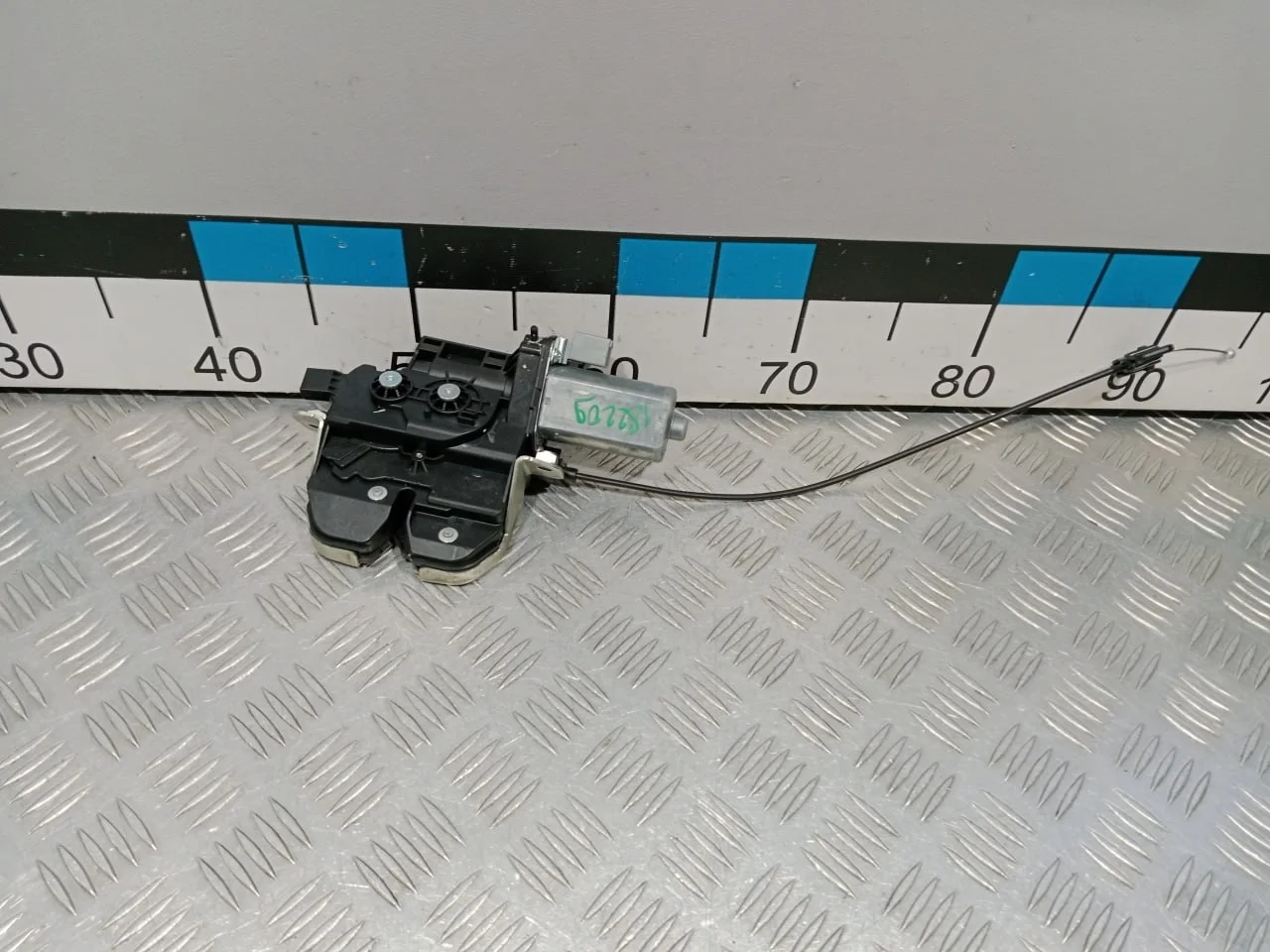 [Б/У] Замок багажника [Код: 00654041 ]