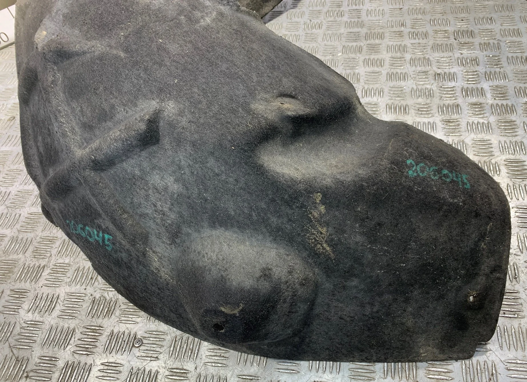 [Б/У] Подкрылок задний правый Porsche Cayenne [Код: 00341494 ]