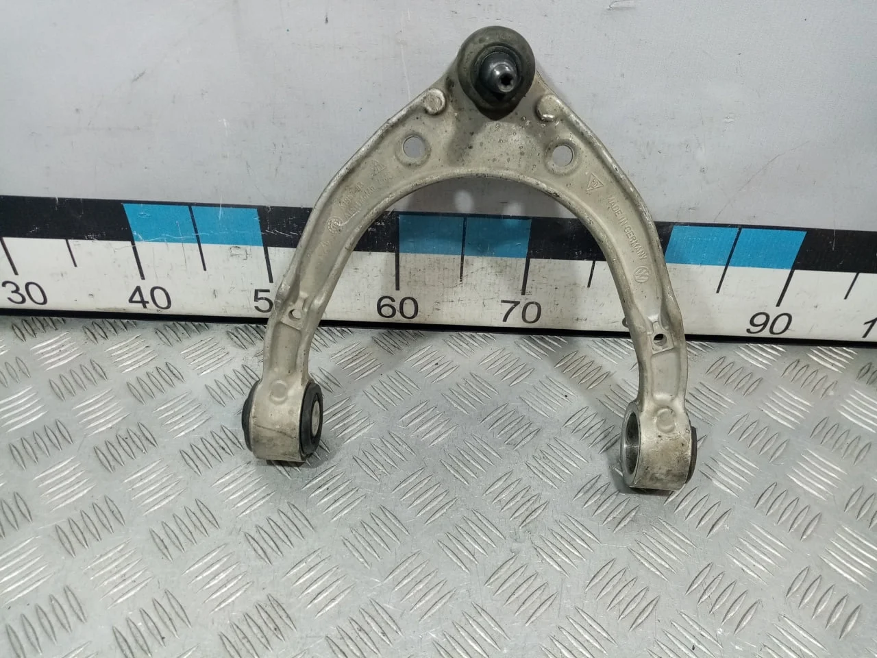 [Б/У] Рычаг передний верхний - Сайлентблоки под замену [Под ремонт] [Код: 00600813 ]