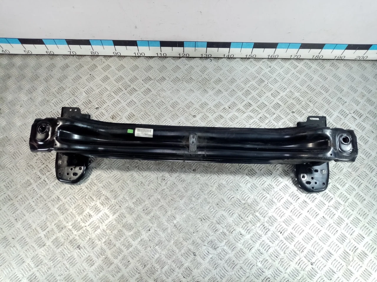 [Б/У] Усилитель переднего бампера [Код: 00601200 ]