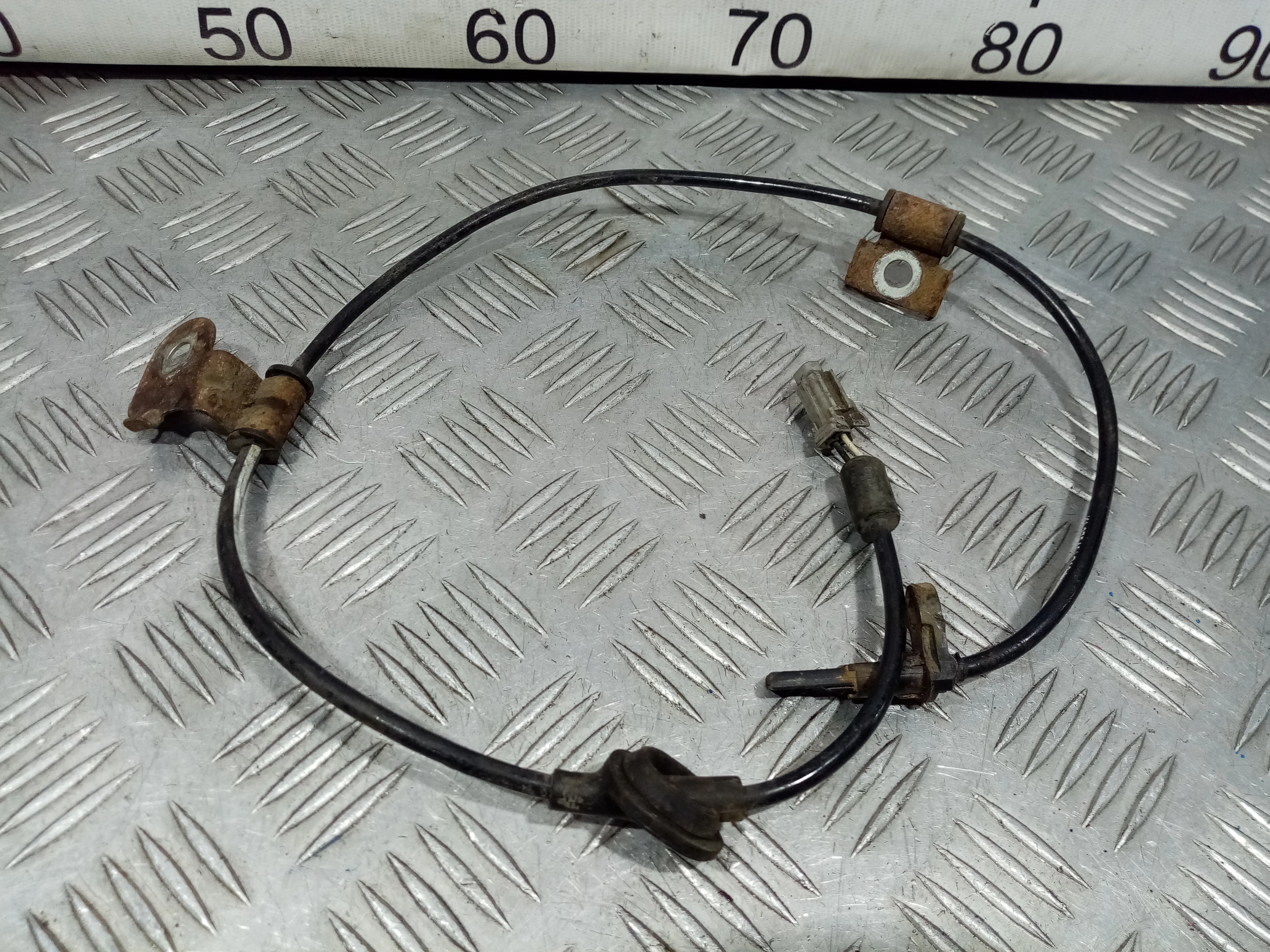 [Б/У] Датчик ABS передний правый Subaru [Код: 00395366 ]