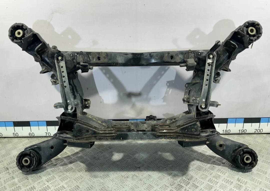 [Б/У] Балка задняя Lexus LS460/460L, 600H/600HL [Код: 00296118]