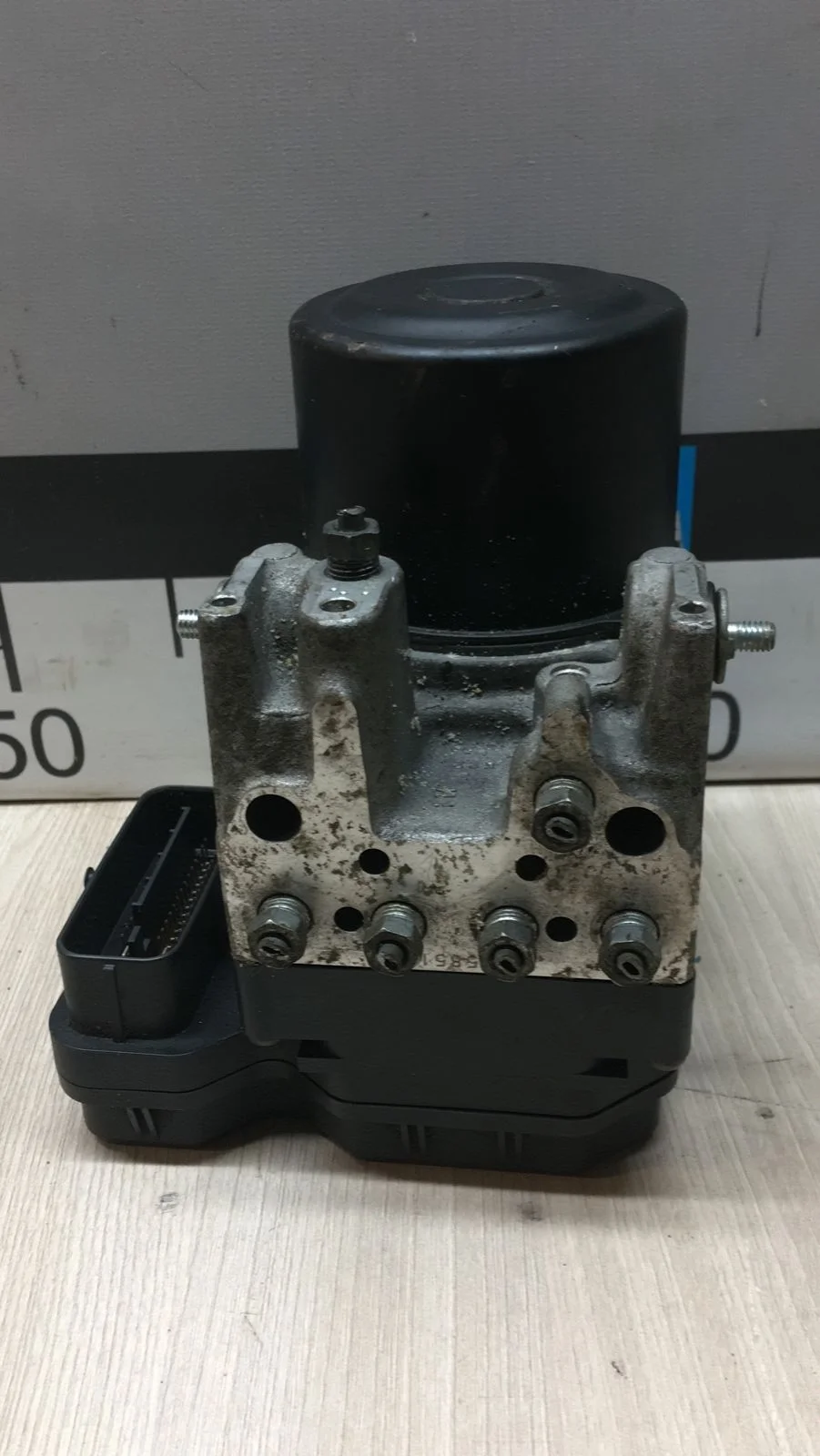 [Б/У] Блок ABS насос Lexus GS 300/400/430 2005 [Код: 00333052]